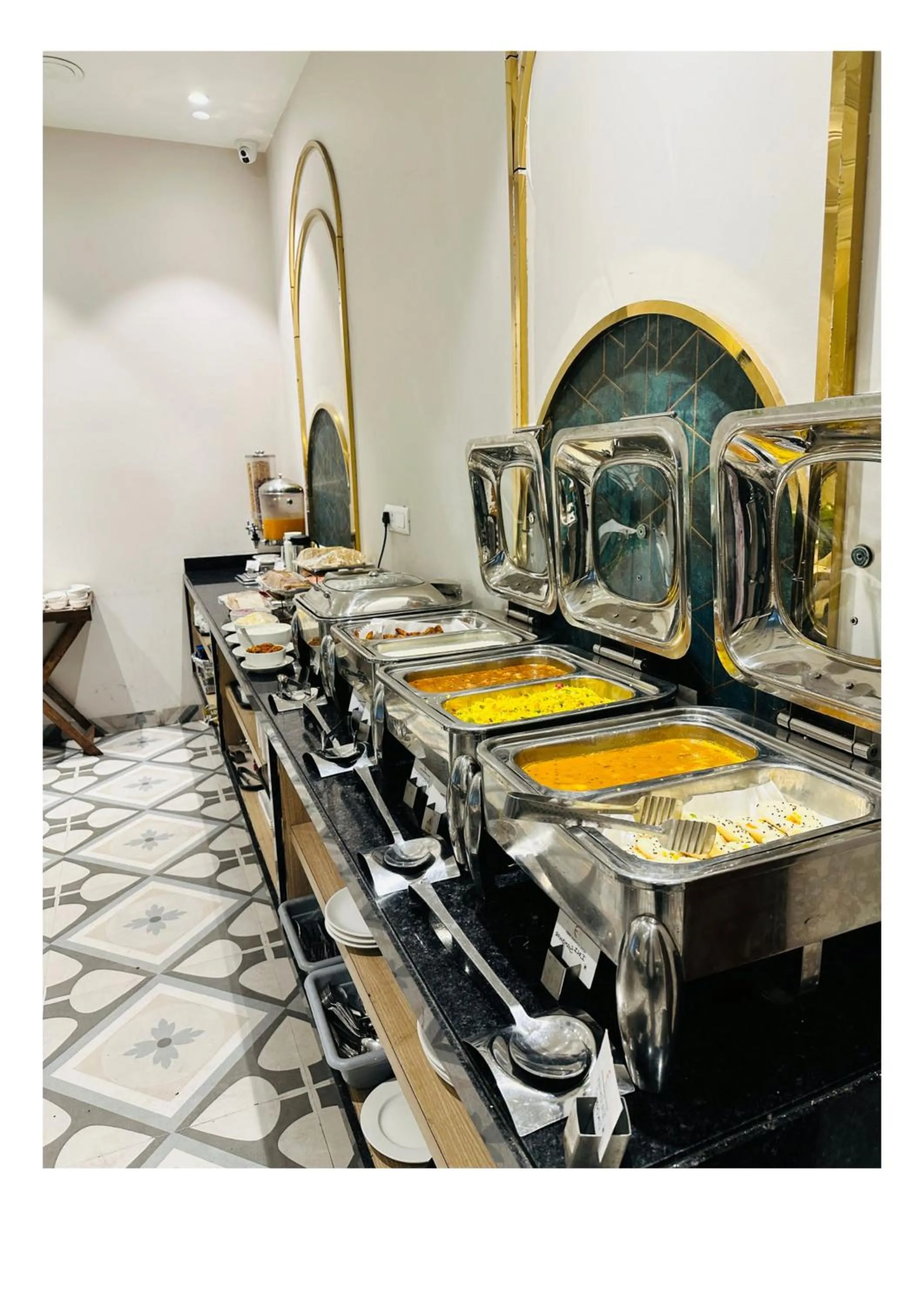 Breakfast in Hotel Euphoria Green