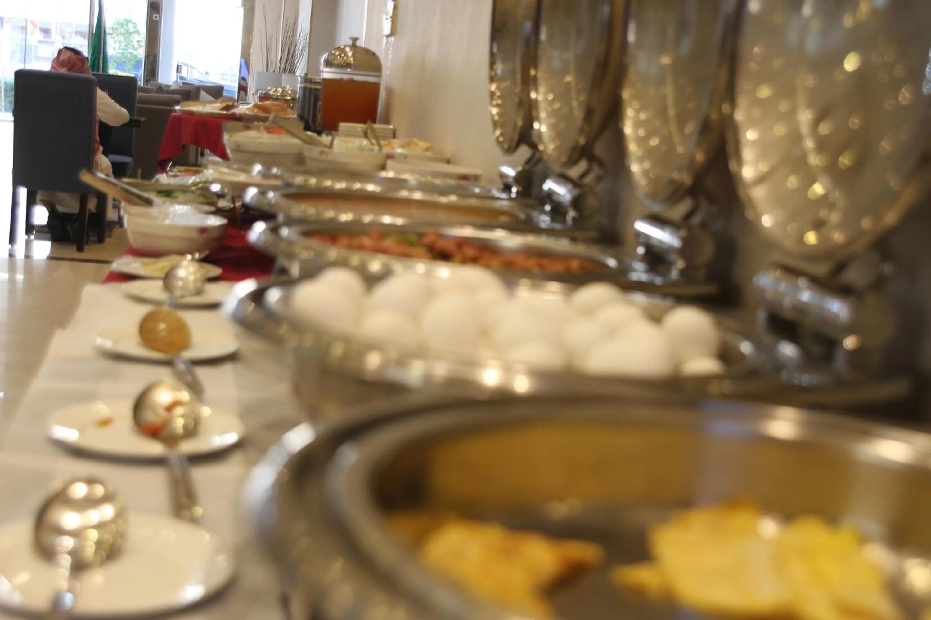 Restaurant/places to eat in Carawan Al Khaleej Hotel Olaya