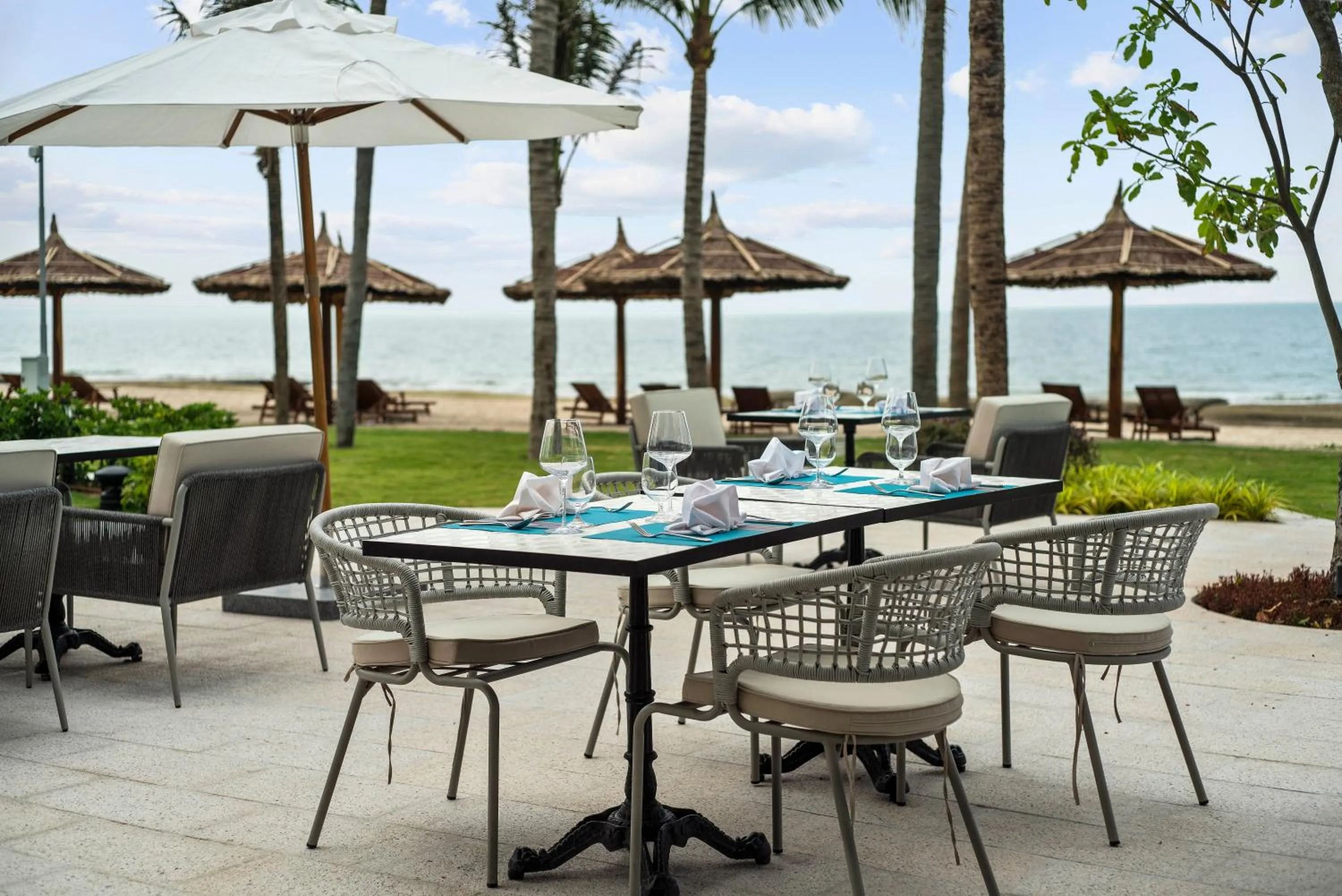 Restaurant/places to eat in Angsana Ho Tram