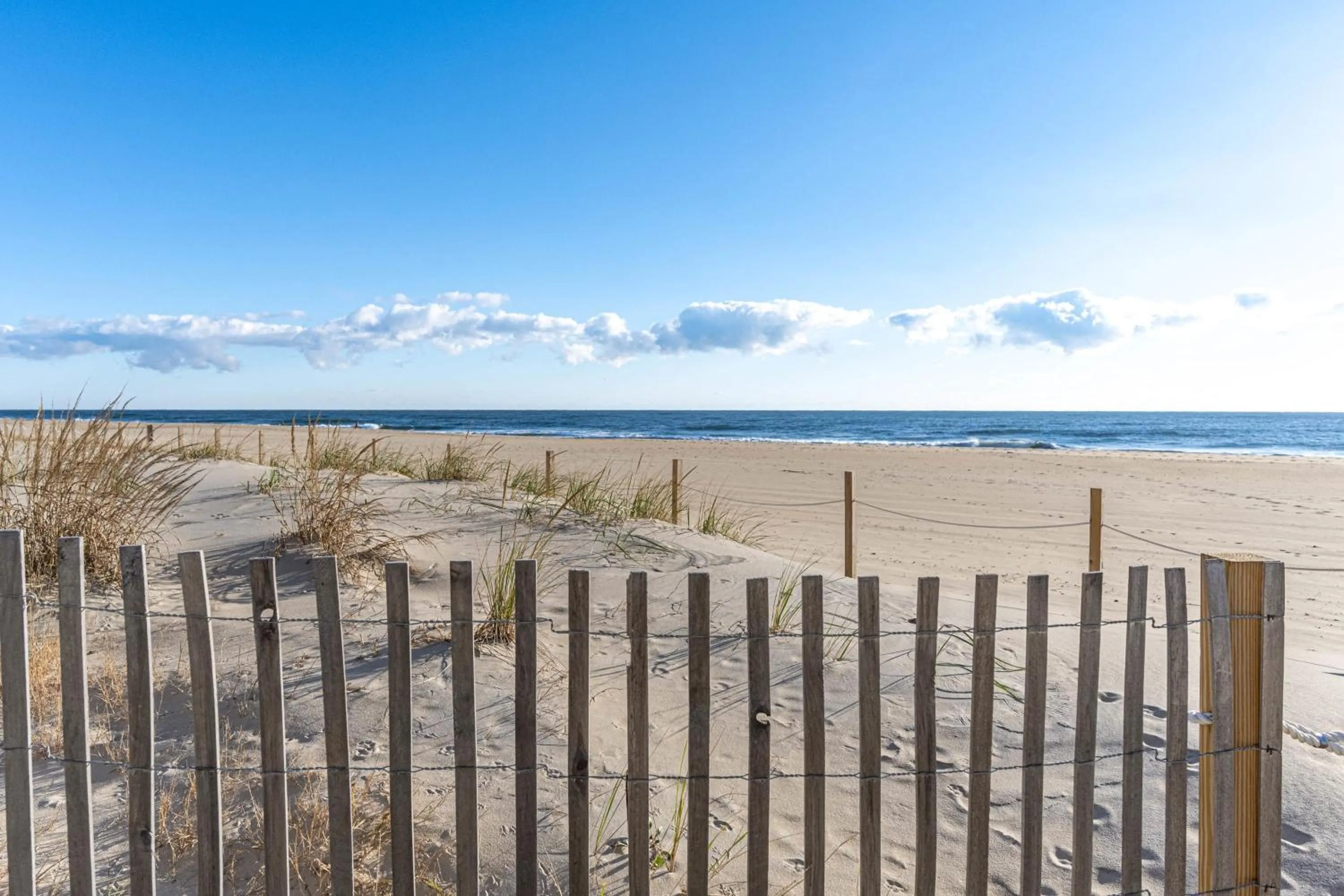 Oceanfront 2 Bedroom Modern Beach Condo w Pool