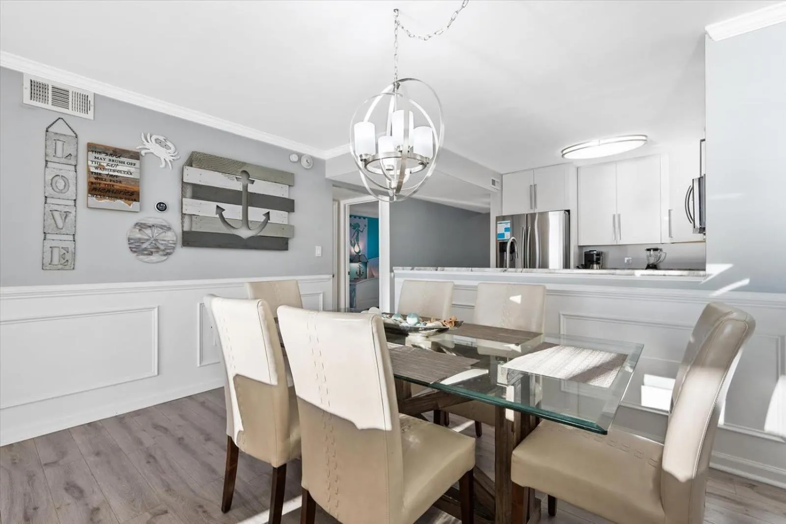 Oceanfront 2 Bedroom Modern Beach Condo w Pool