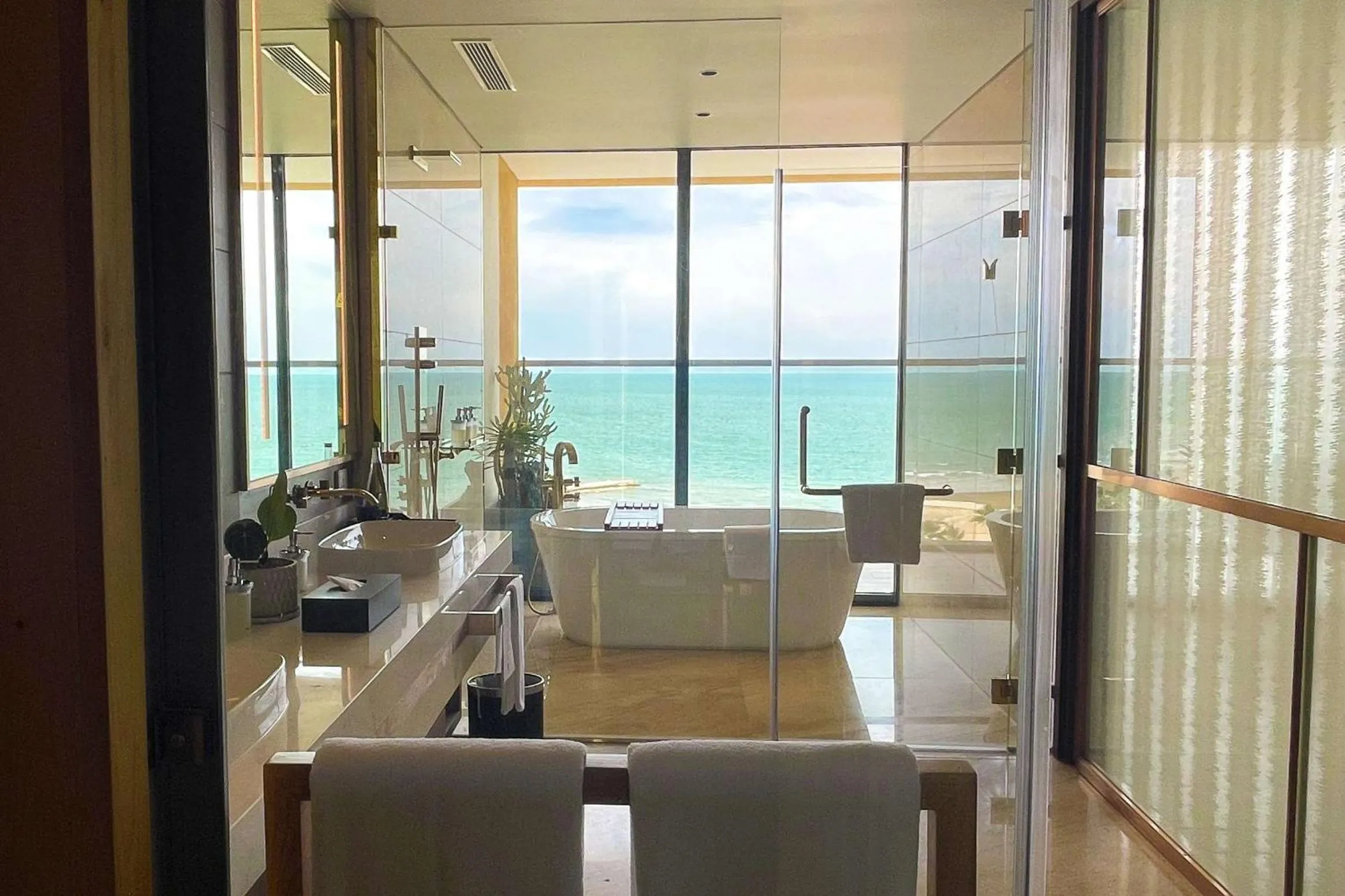 Bathroom in Dhawa Ho Tram