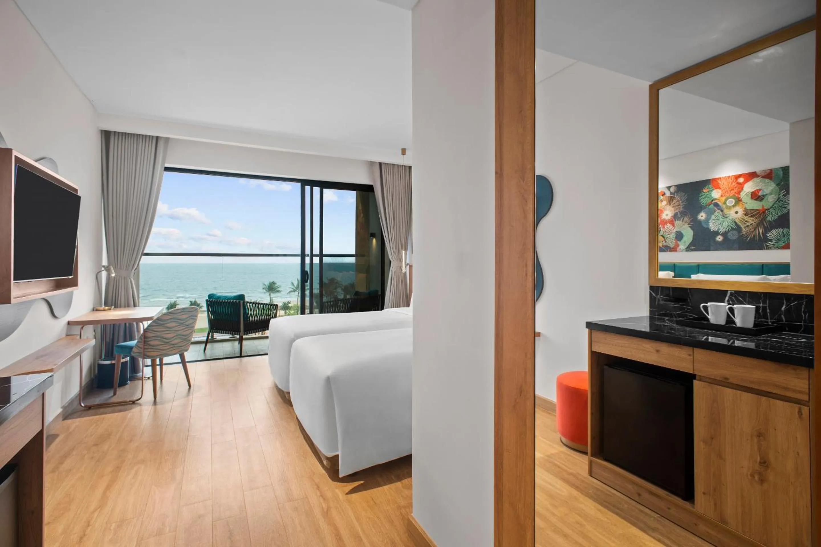 Photo of the whole room, Bed in Dhawa Ho Tram