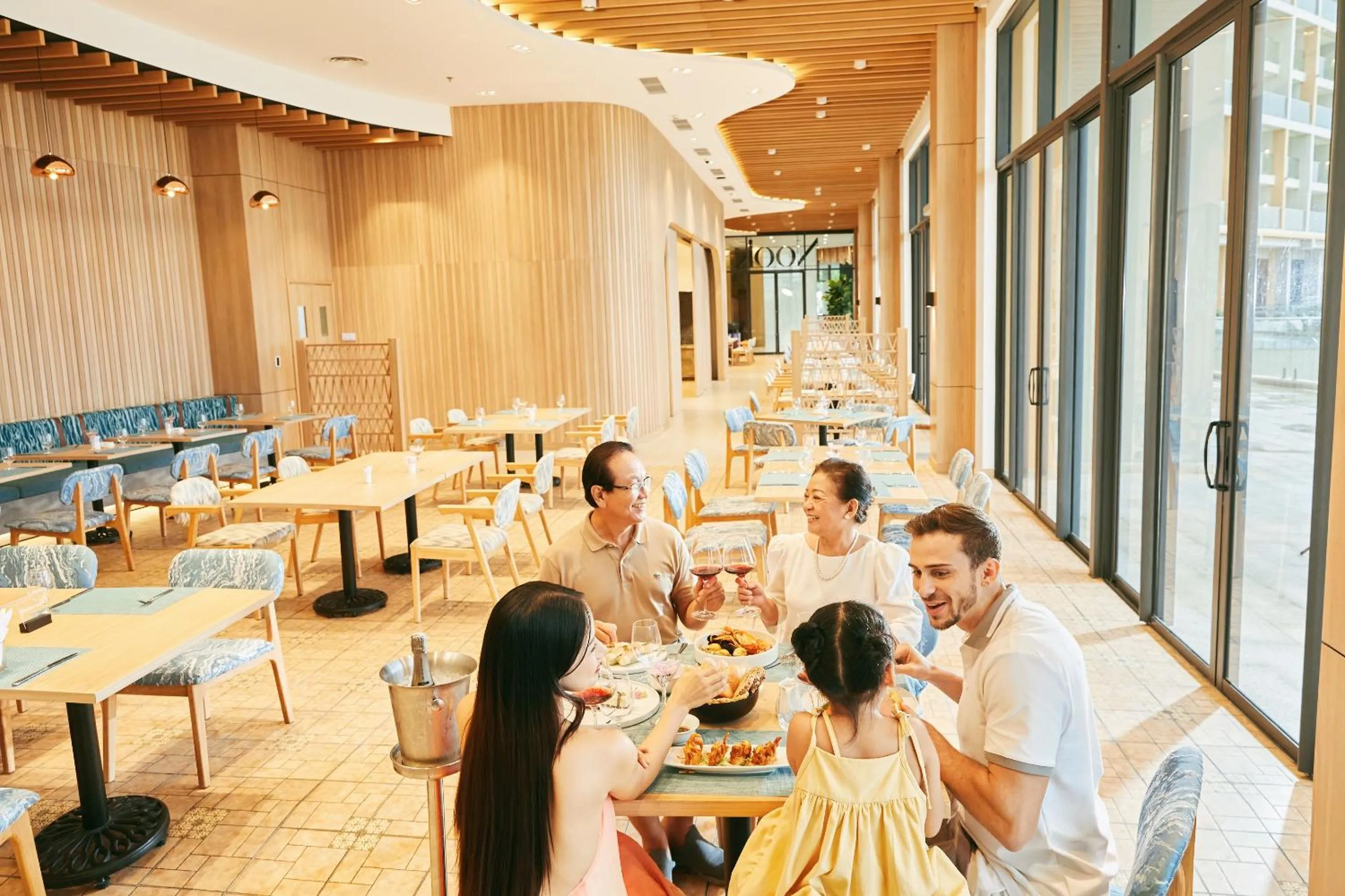 Restaurant/places to eat in Dhawa Ho Tram