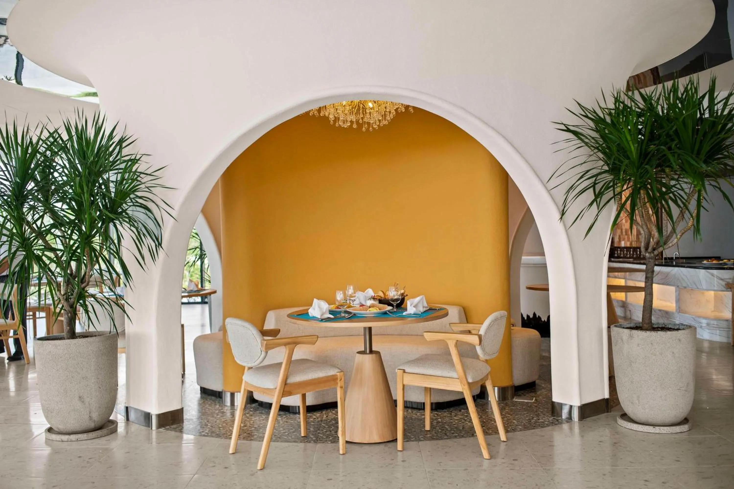 Restaurant/places to eat in Dhawa Ho Tram