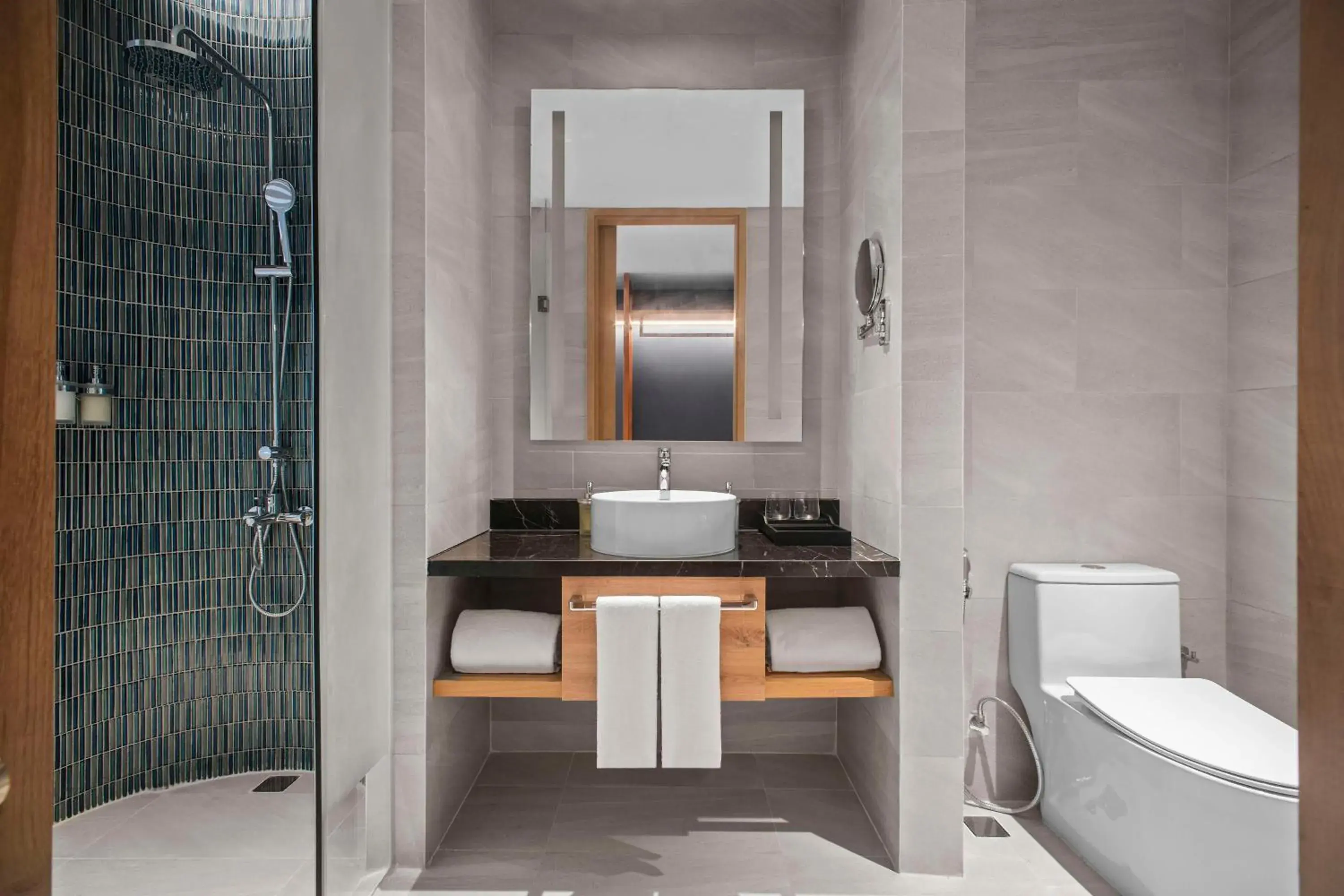 One-Bedroom Suite with Balcony and Sea View - High Floor in Dhawa Ho Tram One-Bedroom Suite with Balcony and Sea View - High Floor in Dhawa Ho Tram