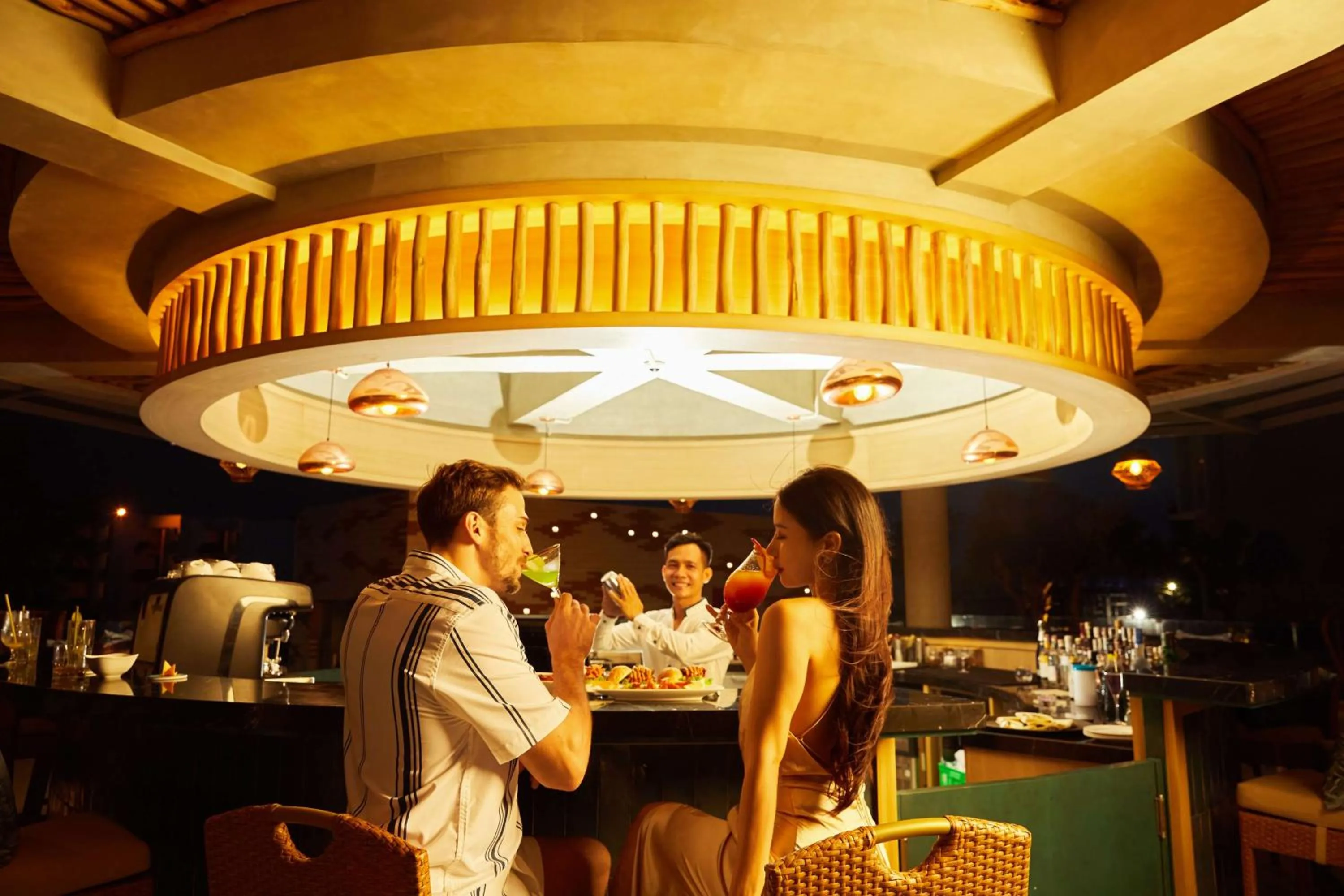 Restaurant/places to eat in Dhawa Ho Tram