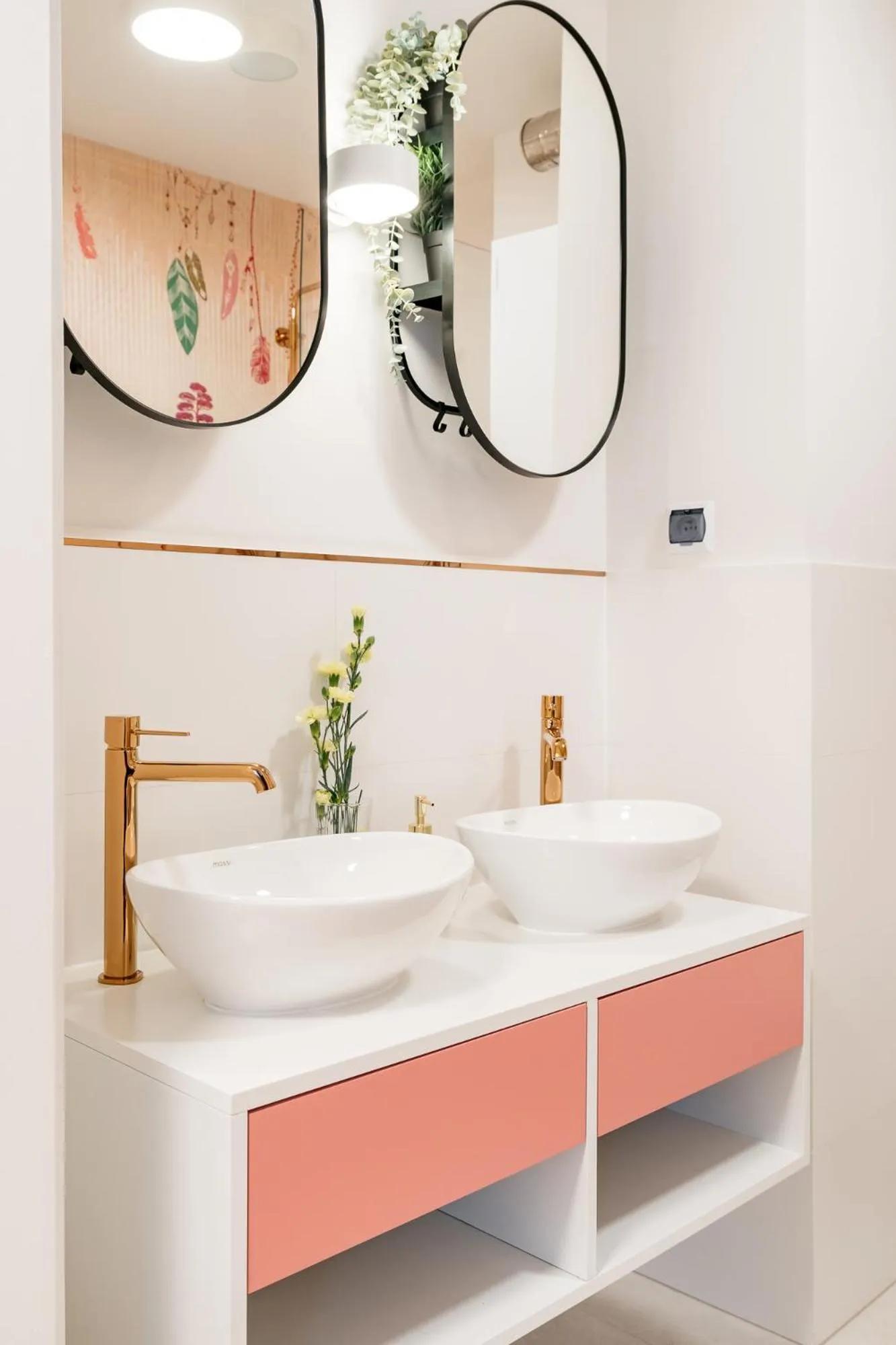 Bathroom in Crystal House II - LoftAffair Collection