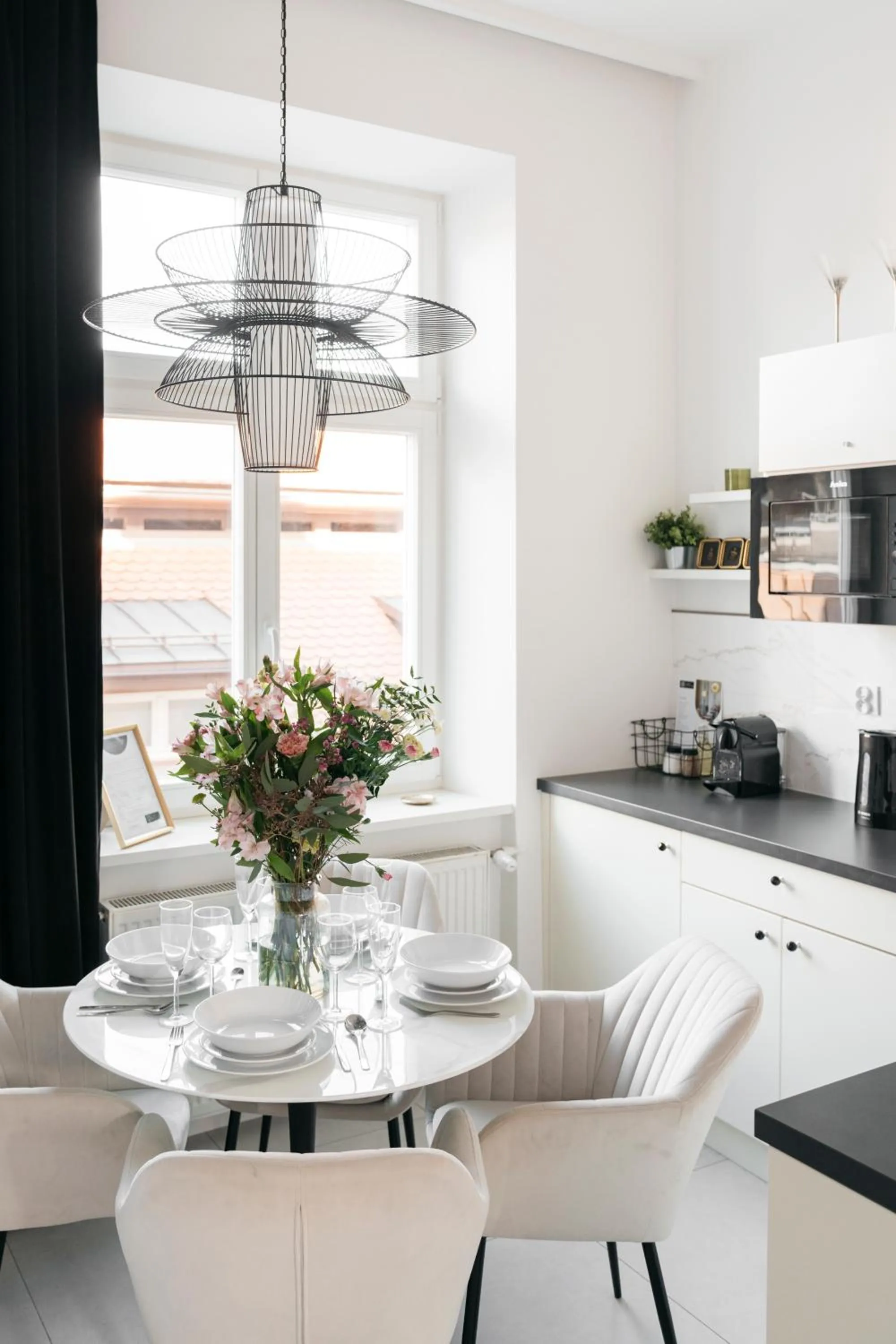 Kitchen or kitchenette in Crystal House II - LoftAffair Collection