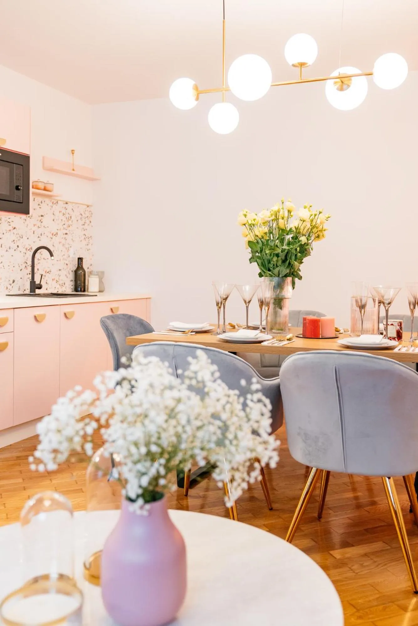 Coffee/tea facilities in Crystal House II - LoftAffair Collection