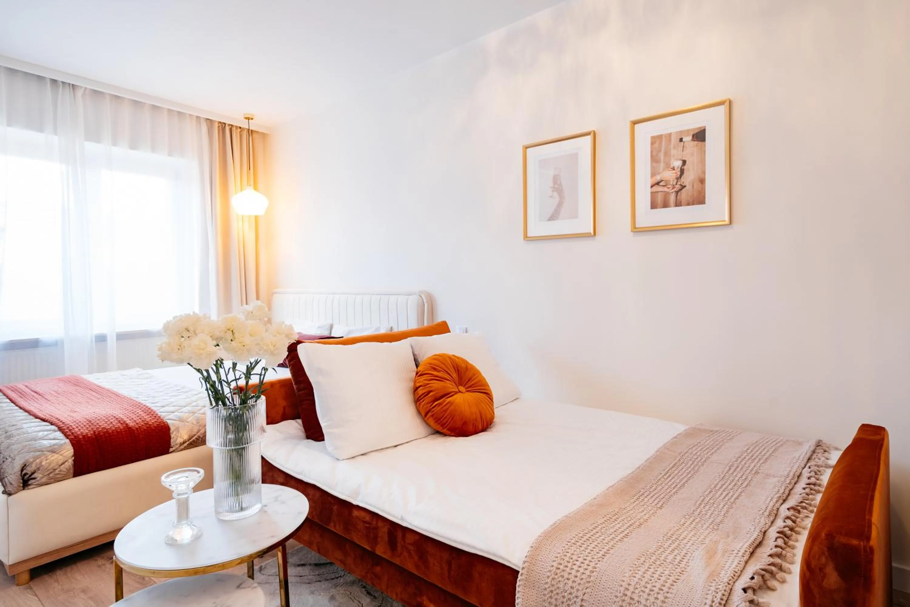 Bed in Crystal House II - LoftAffair Collection