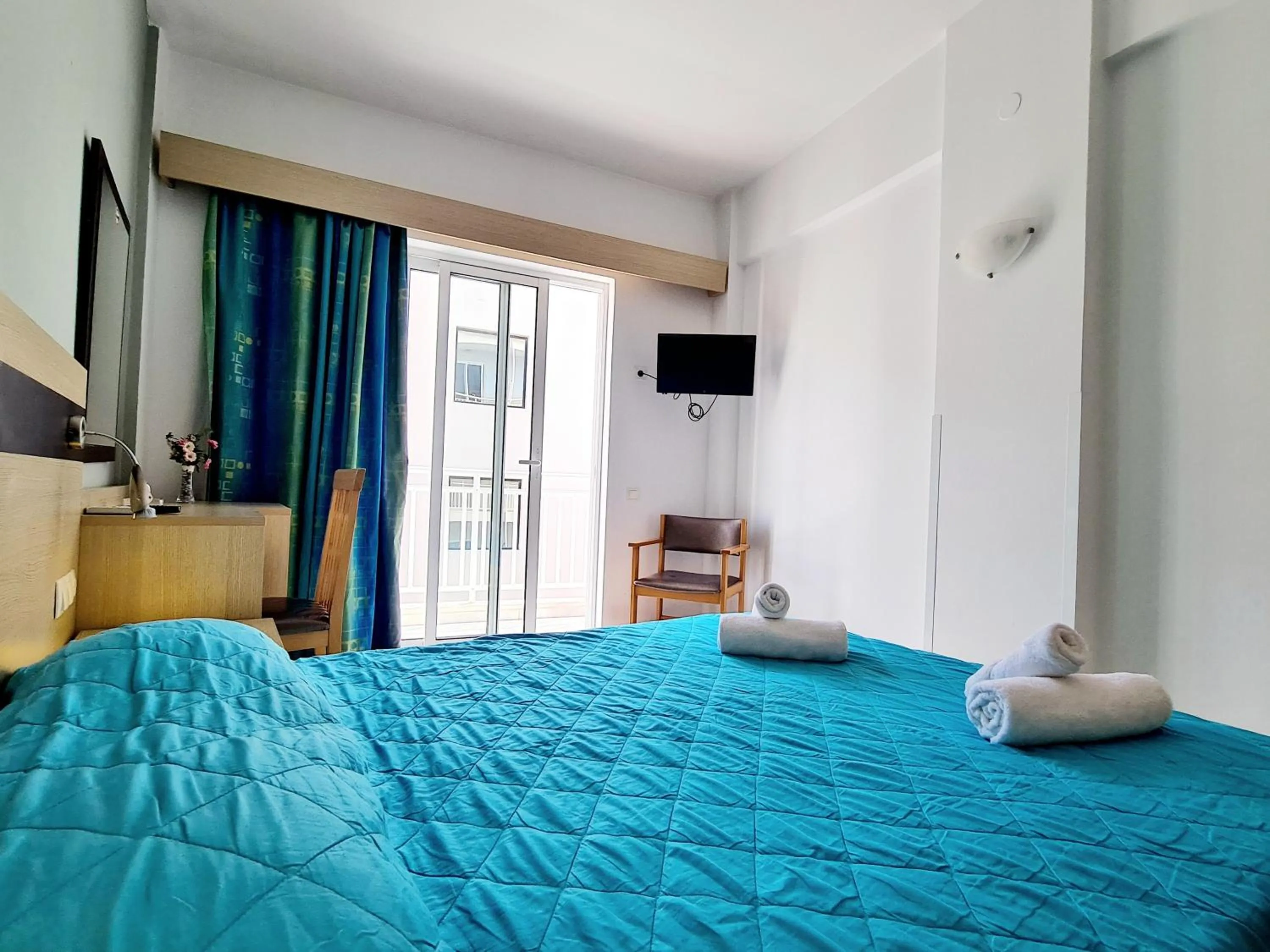 Bed in G92 City Hotel