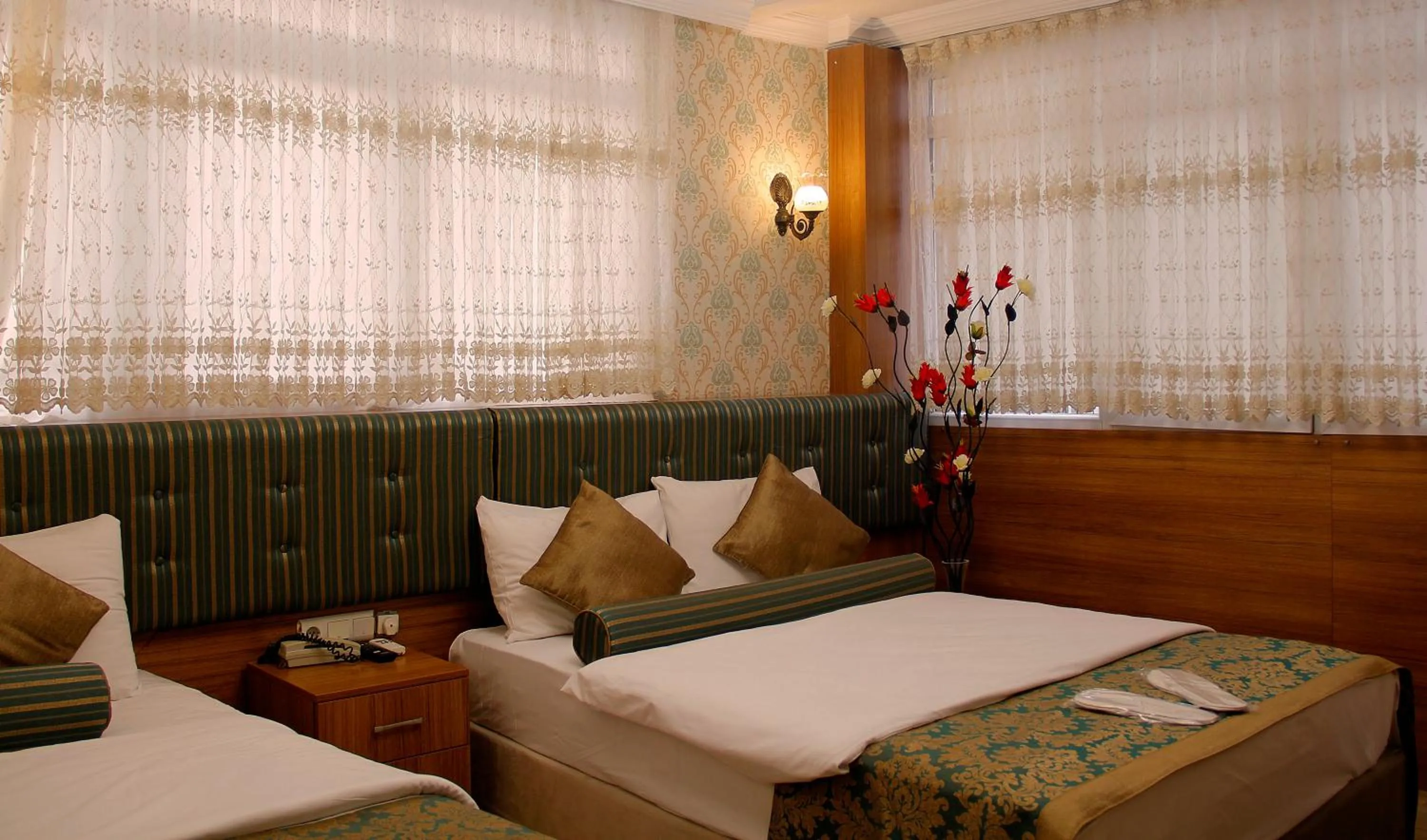 Standard Single Room in GROSS HOTEL