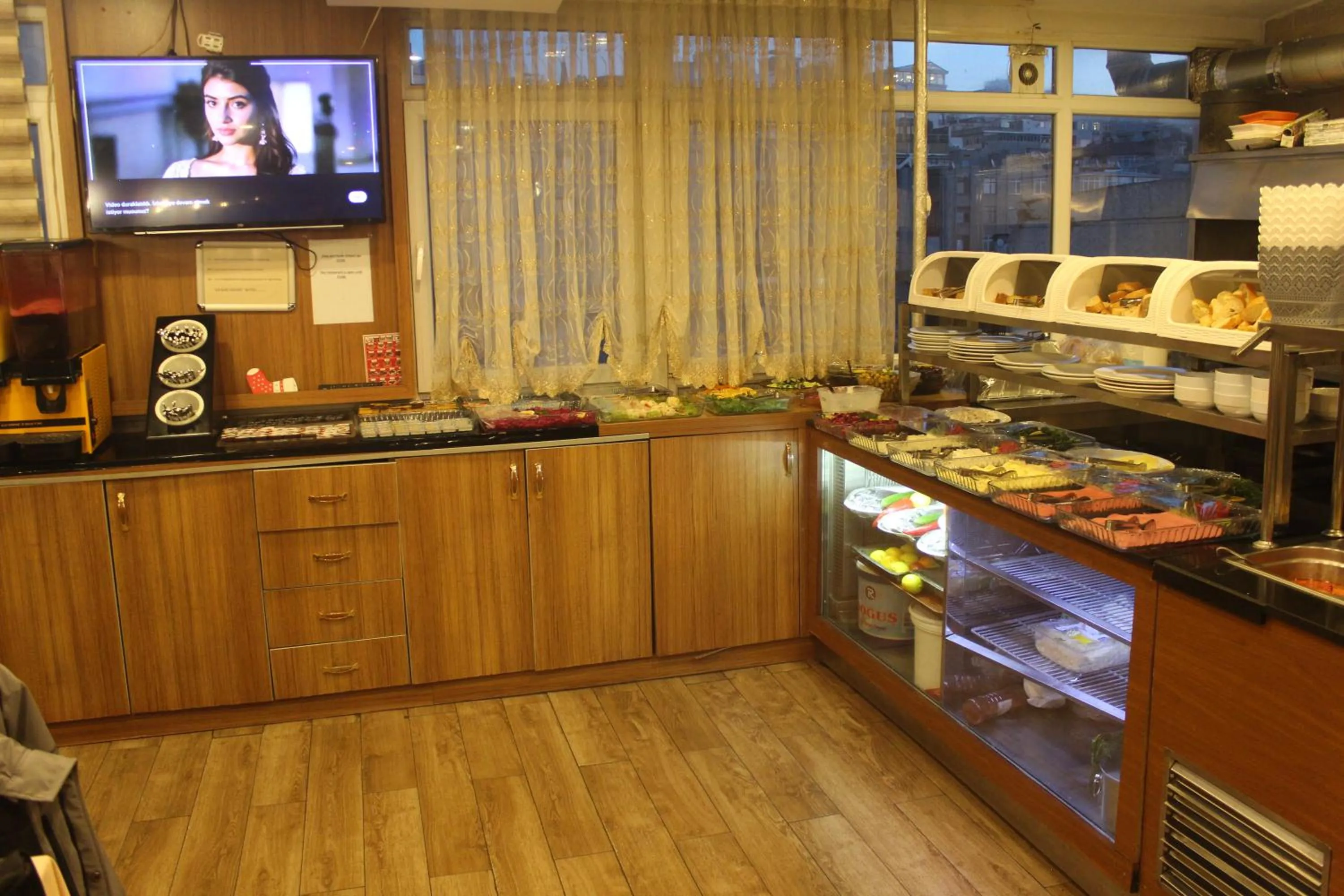 Coffee/tea facilities in GROSS HOTEL