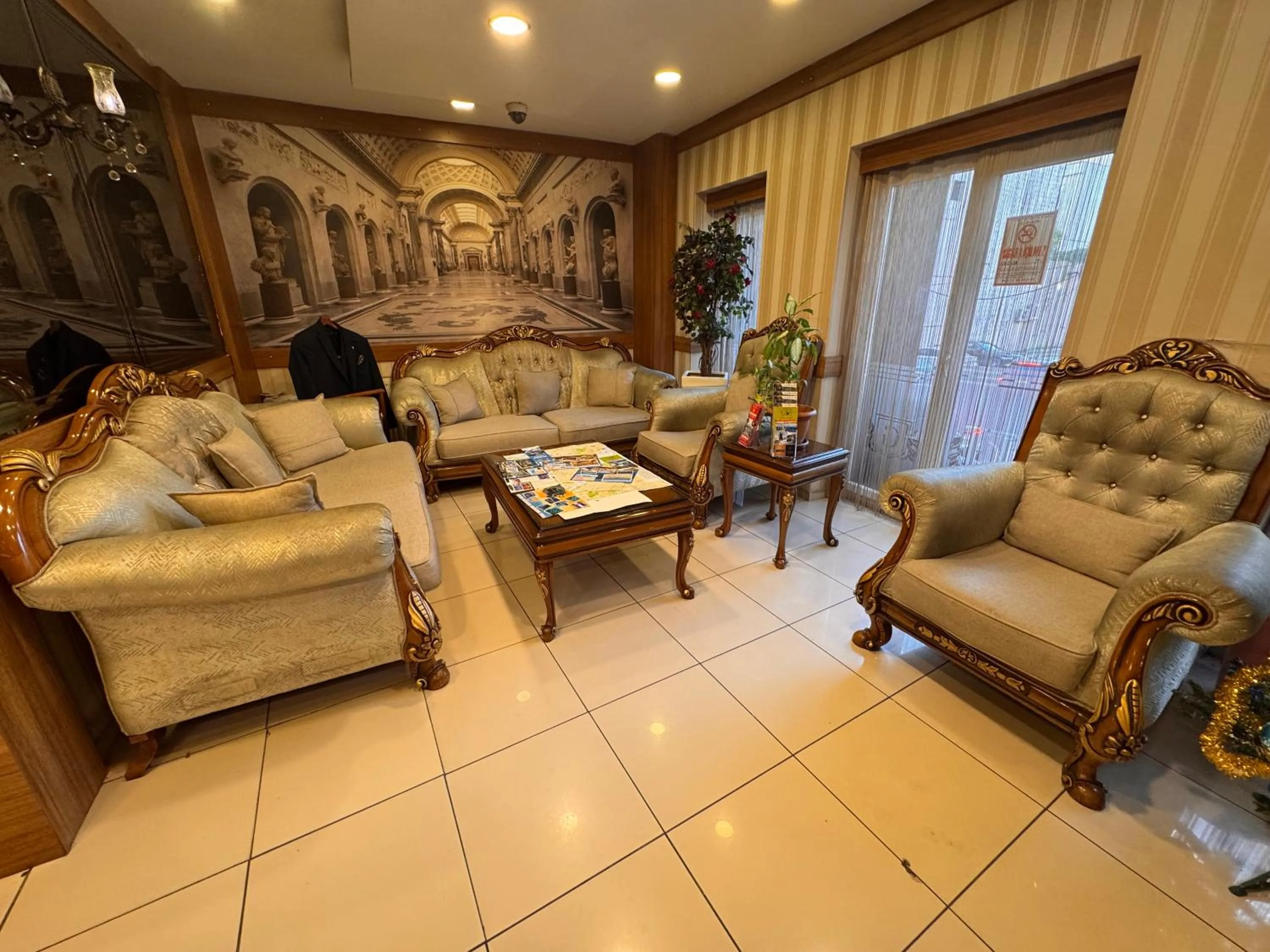 Seating area in GROSS HOTEL