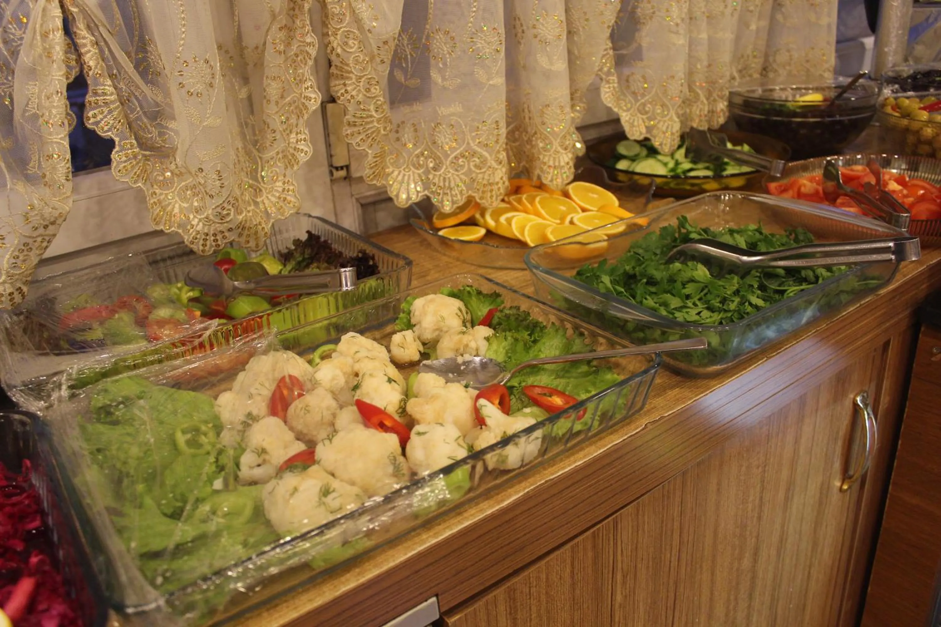 Food and drinks in GROSS HOTEL