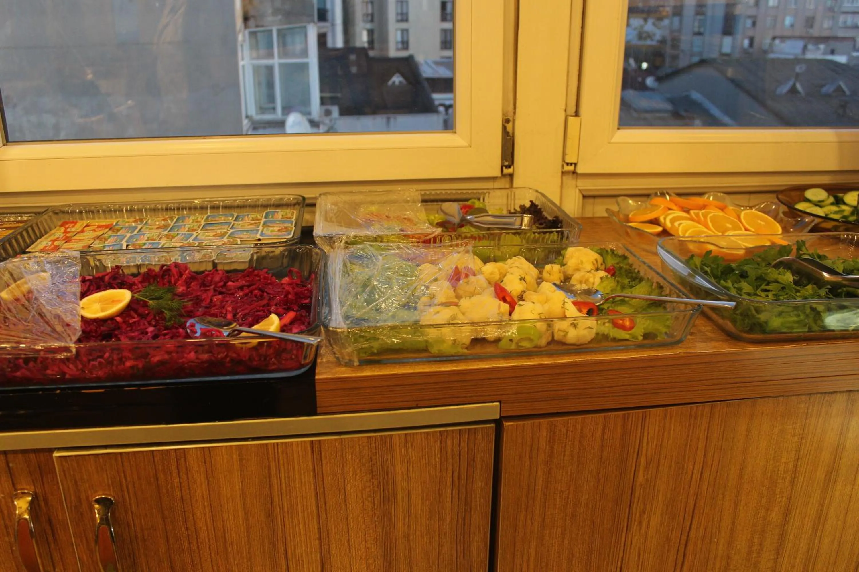 Food and drinks in GROSS HOTEL