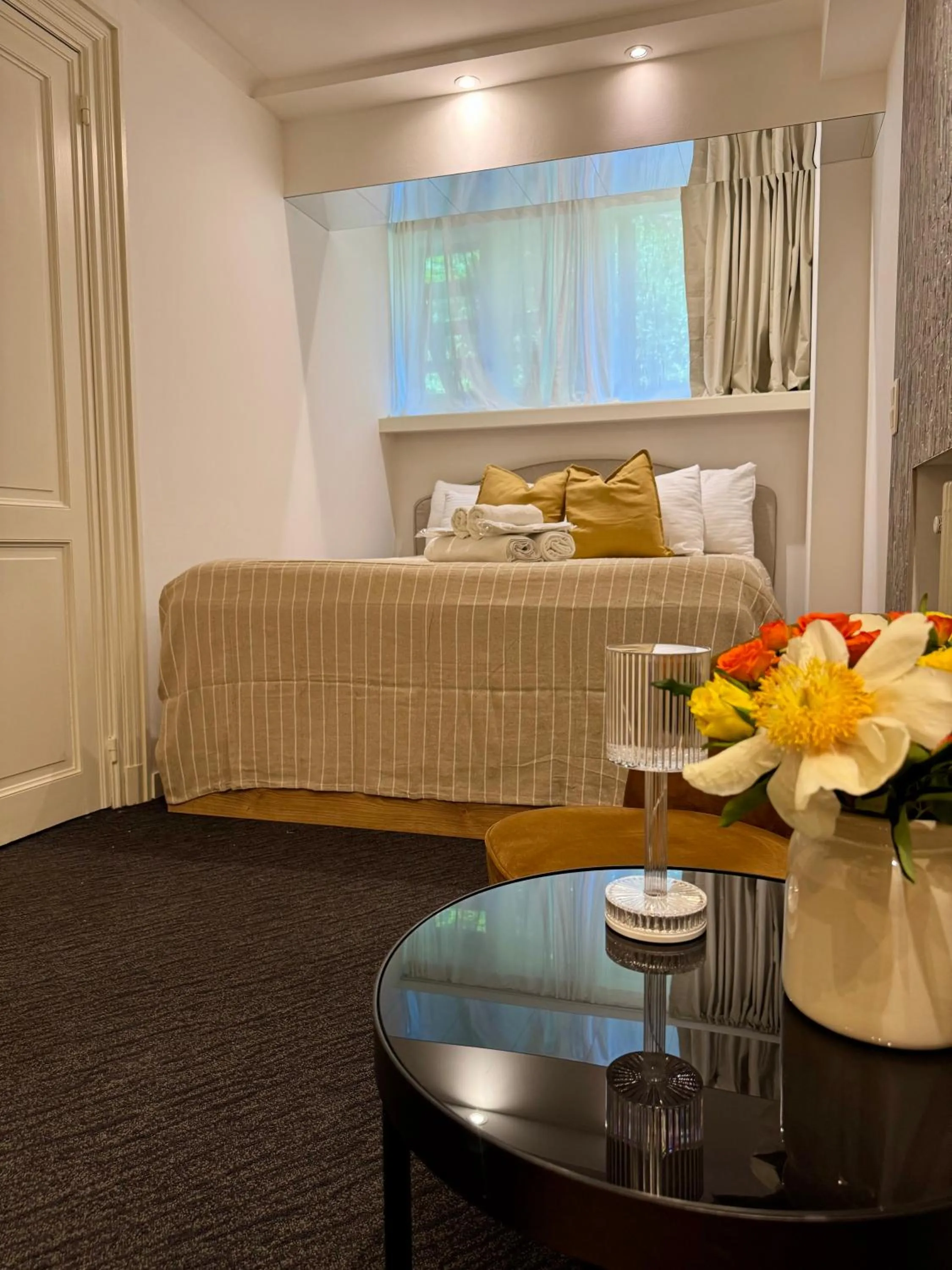 Bedroom, Bed in Hotel de Maître de Vaughan