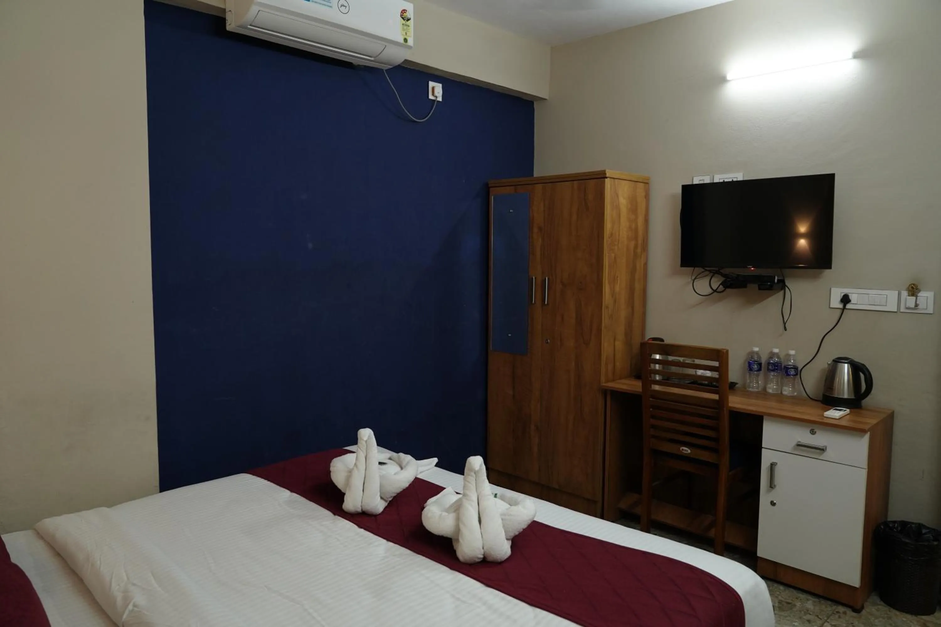 TV and multimedia, Bed in Dreams Paradise Airport Residency