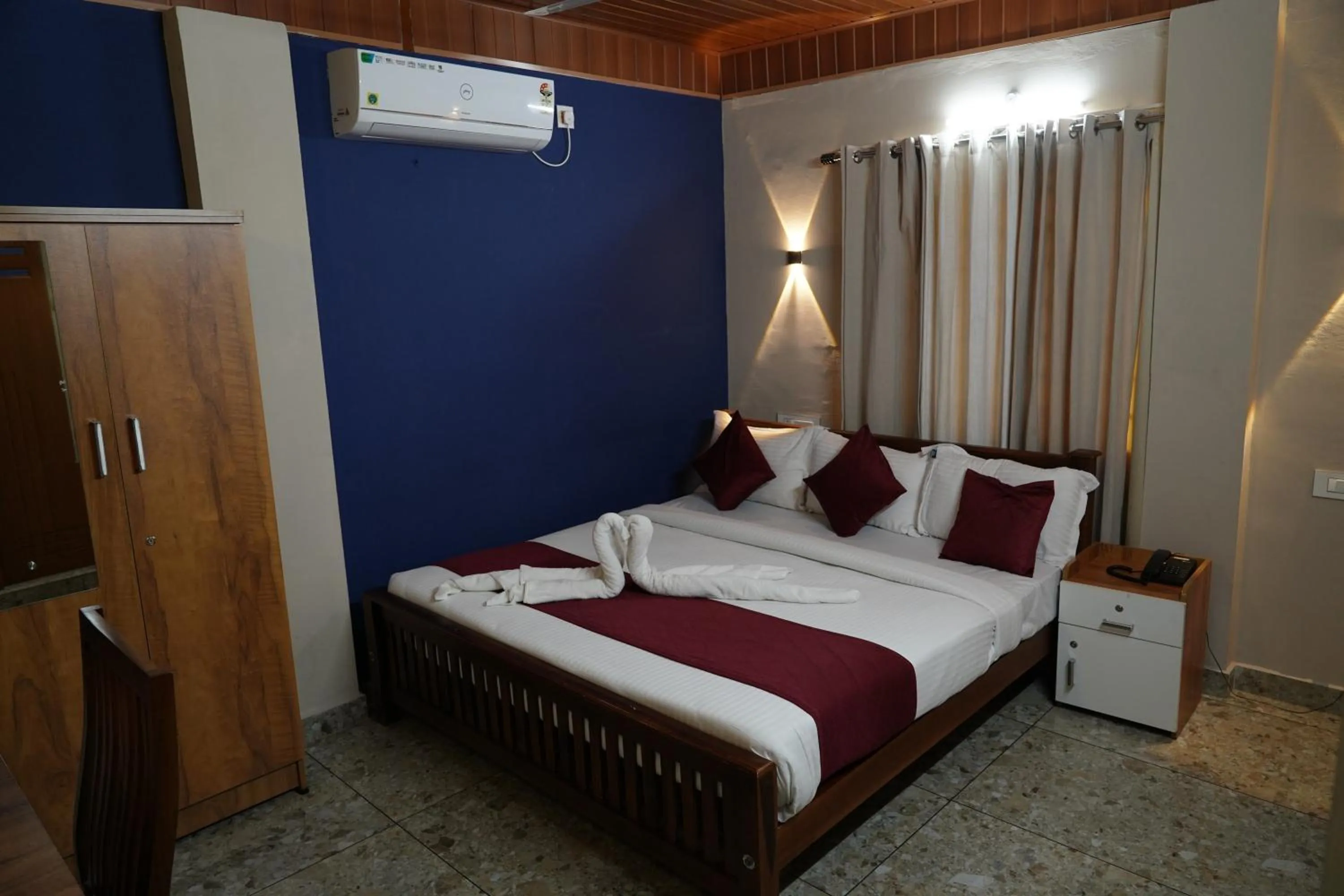 Bed in Dreams Paradise Airport Residency