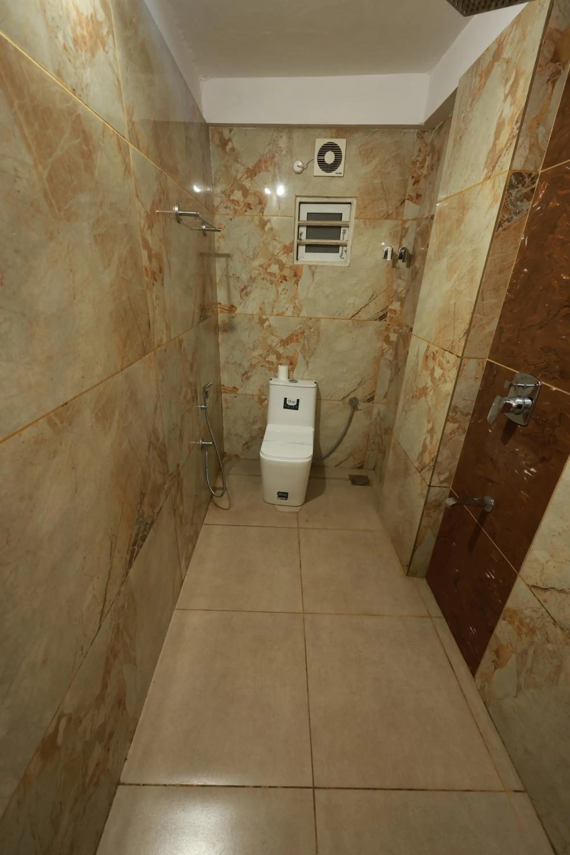 Shower in Dreams Paradise Airport Residency