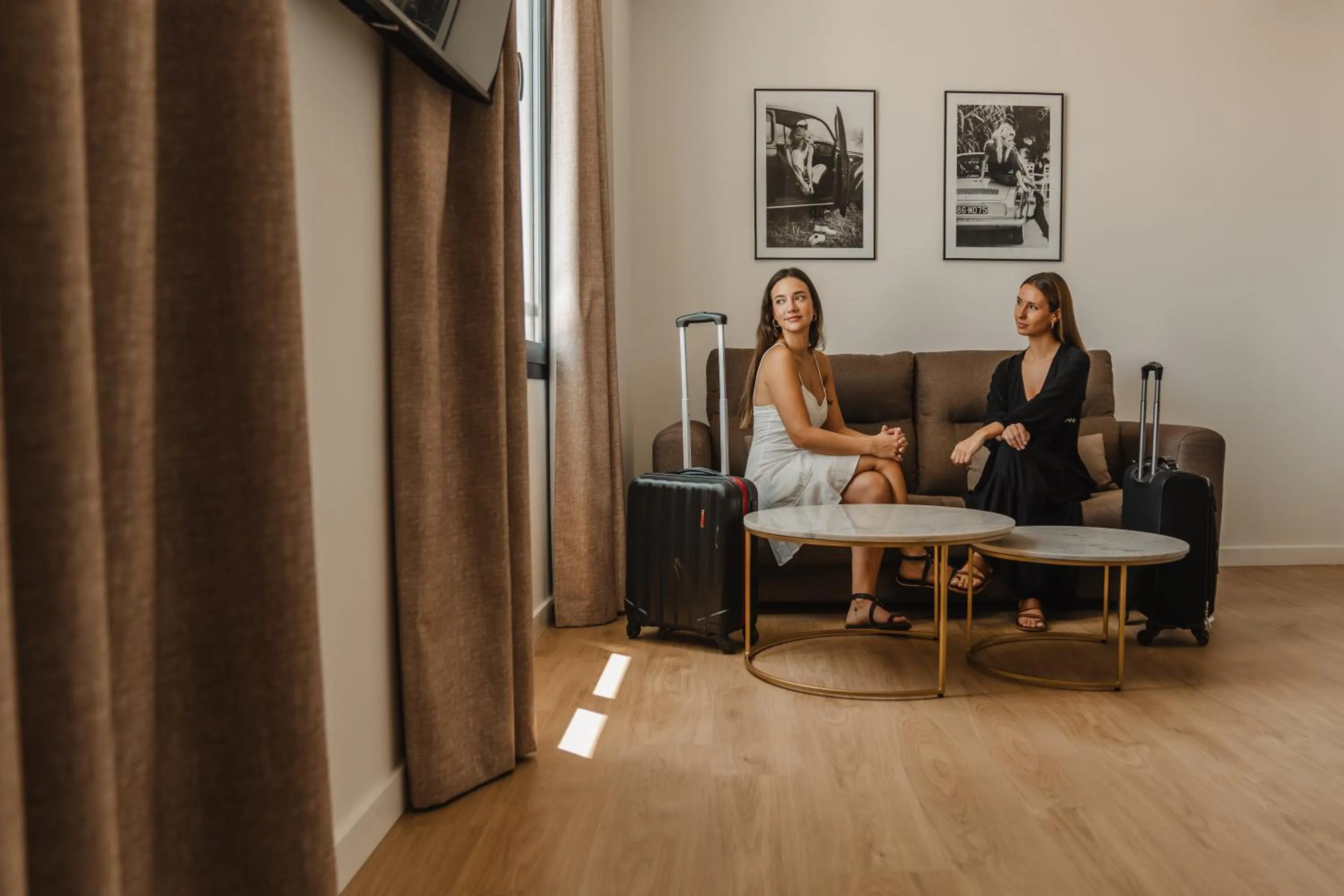 group of guests in esZentrico Suites Jerez