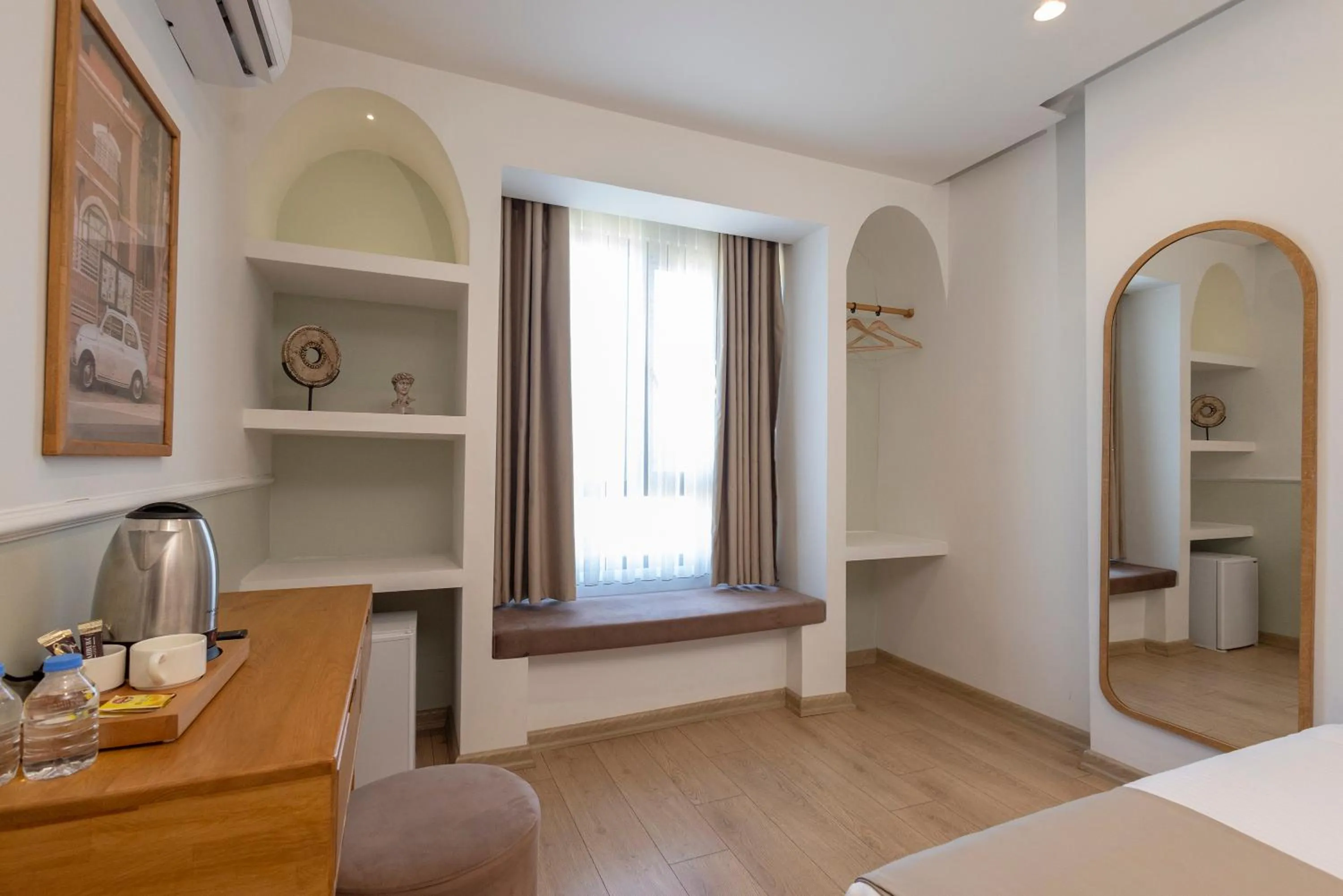 Photo of the whole room, Bed in Meshk Airport Hotel