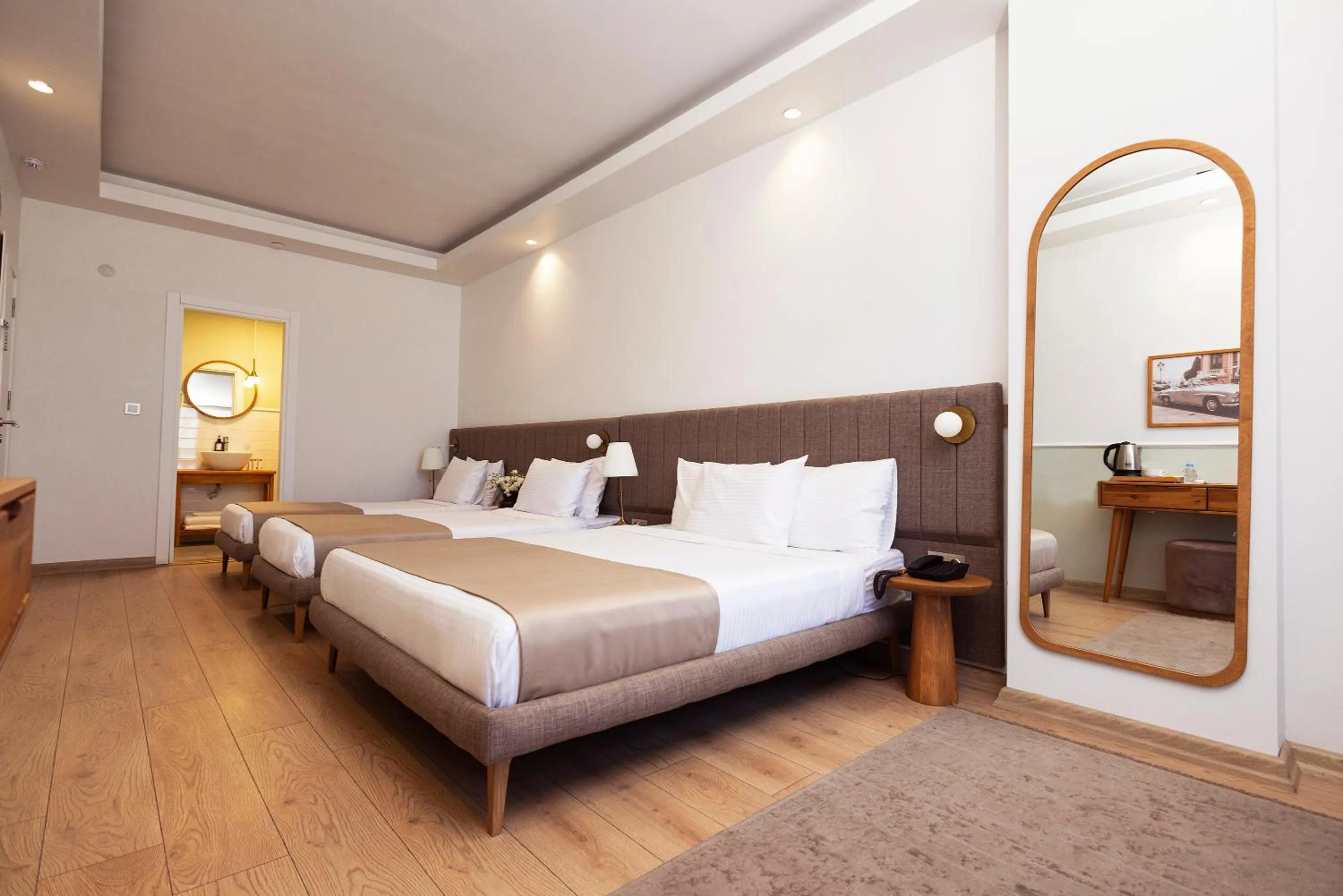 Bed in Meshk Airport Hotel