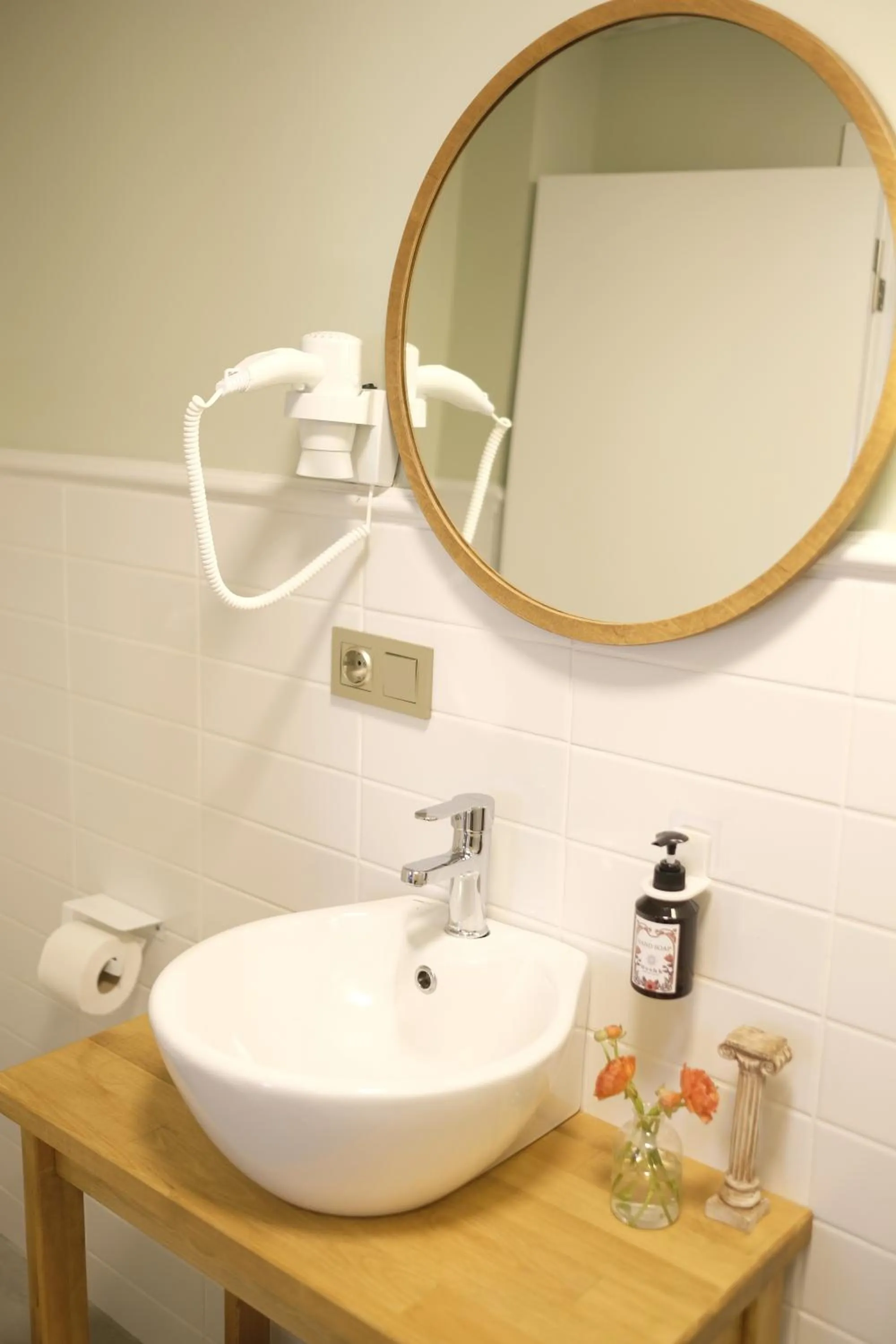 Bathroom in Meshk Airport Hotel