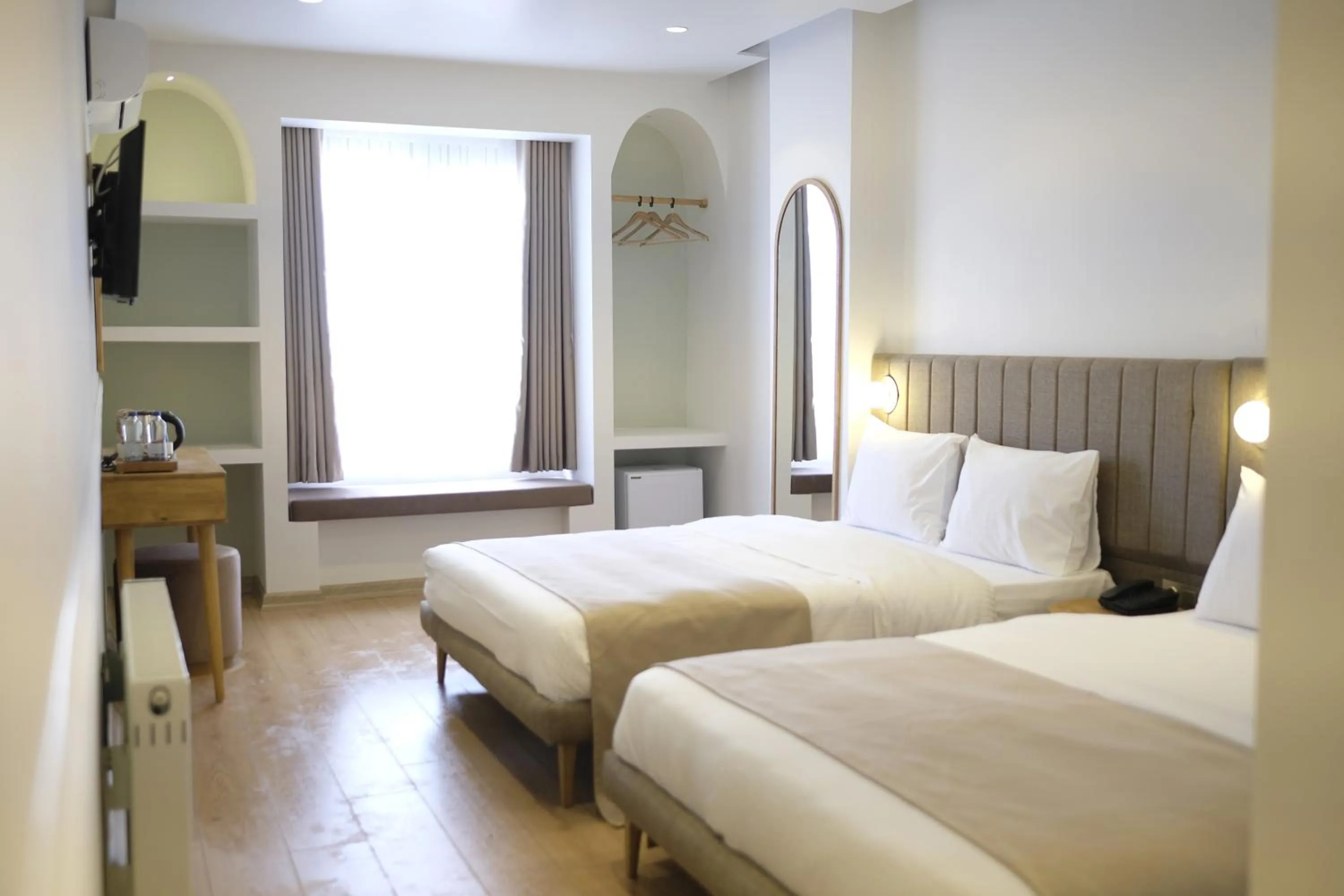 Bed in Meshk Airport Hotel