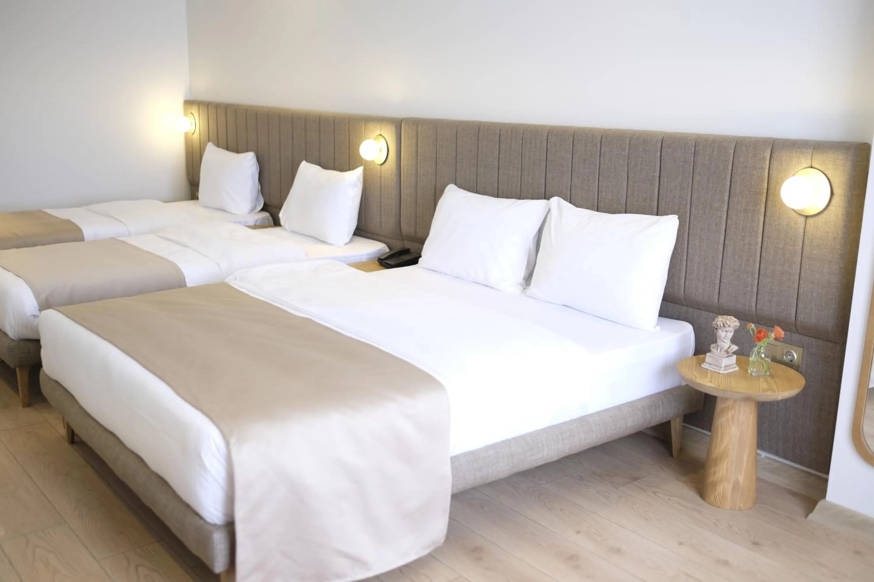 Bed in Meshk Airport Hotel