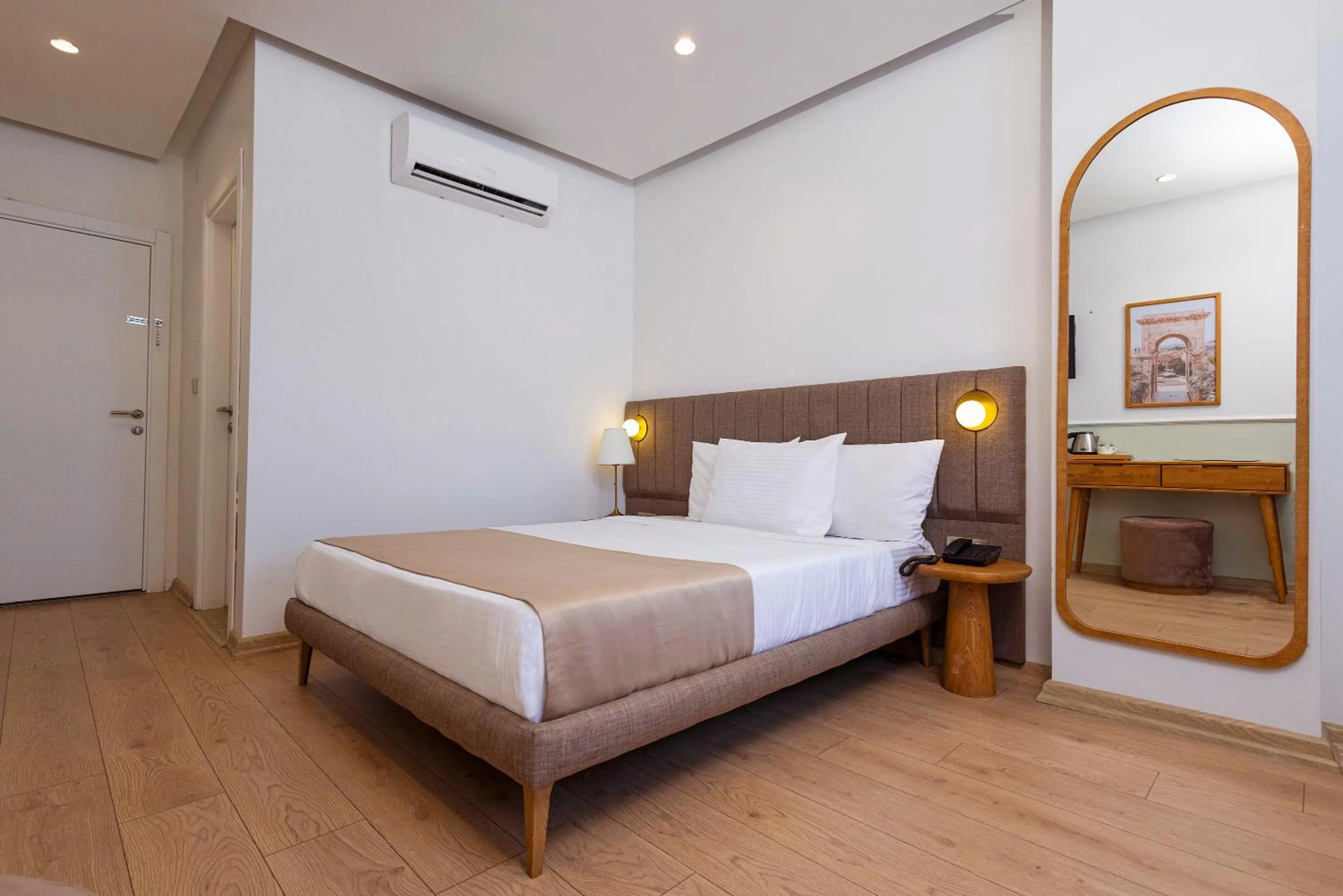 Bed in Meshk Airport Hotel