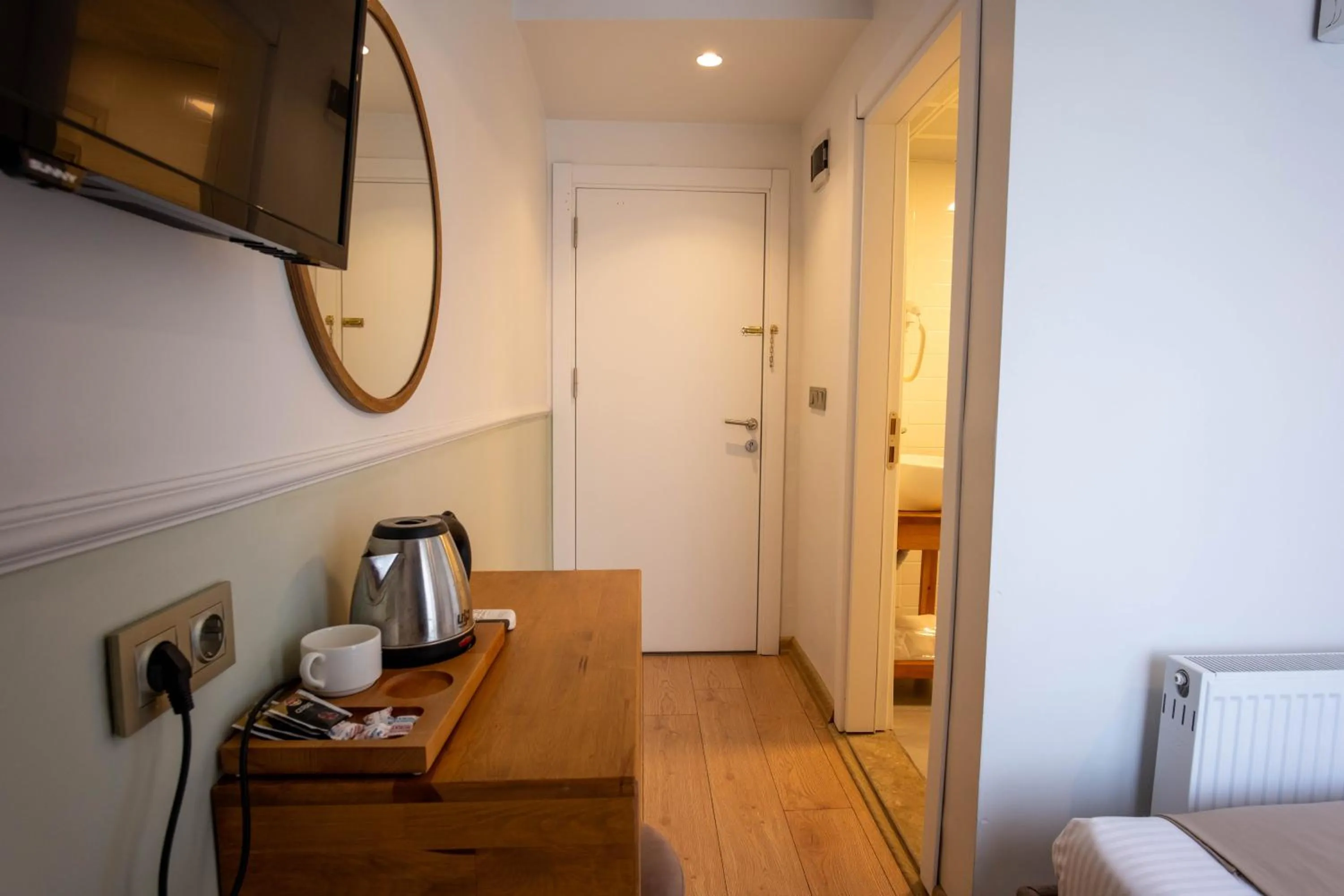 Bed in Meshk Airport Hotel