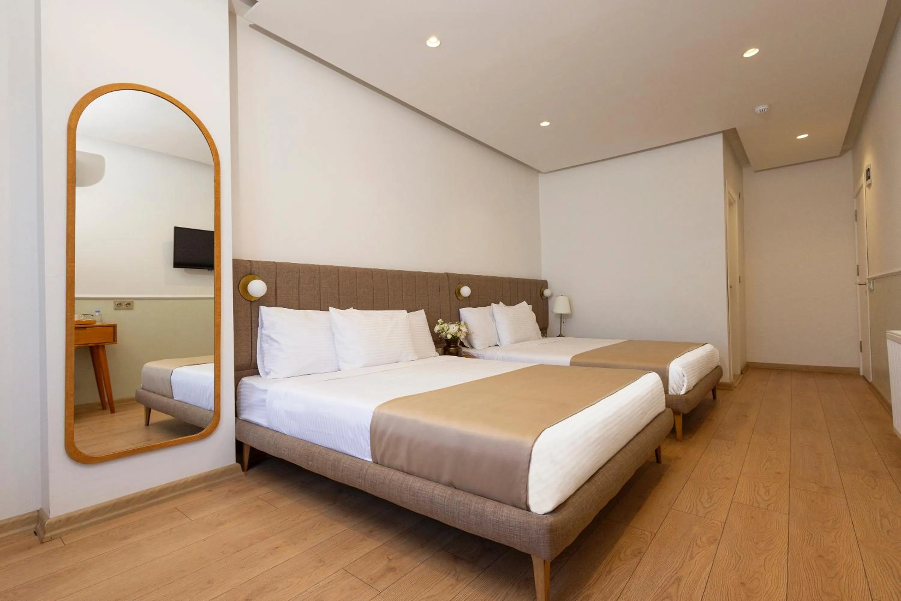 Bed in Meshk Airport Hotel