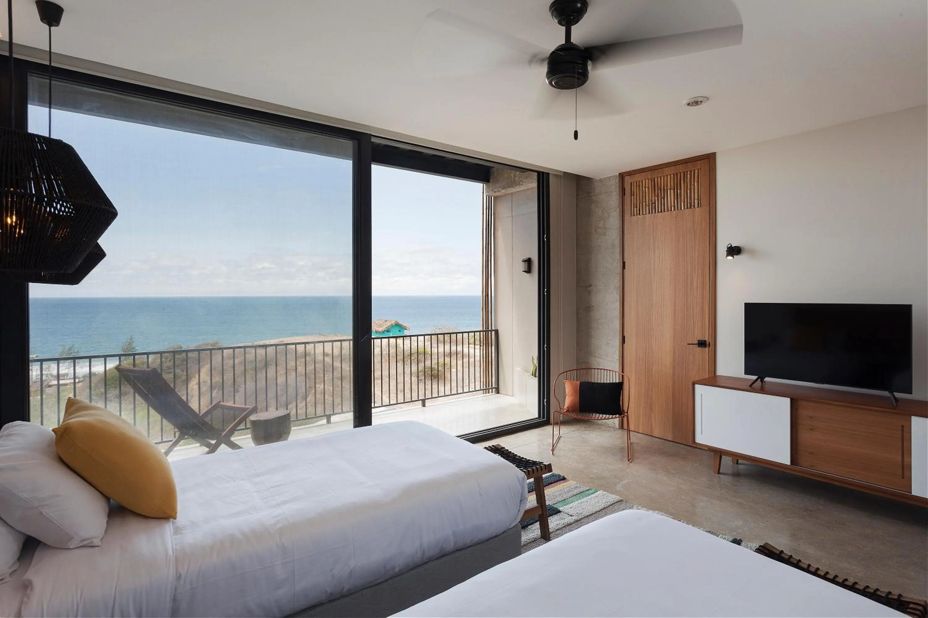 TV and multimedia in Eolia Sustainable Design Hotel