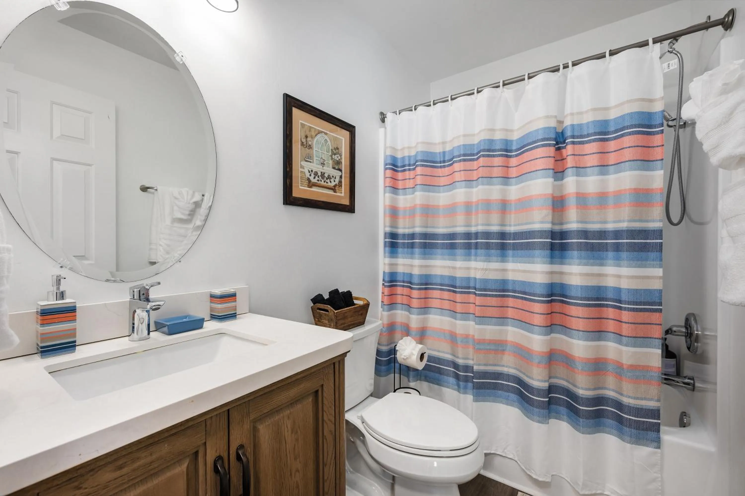 Shower in DTPrivacy*KidsFriendly*PetFriendly*300M*Walkable