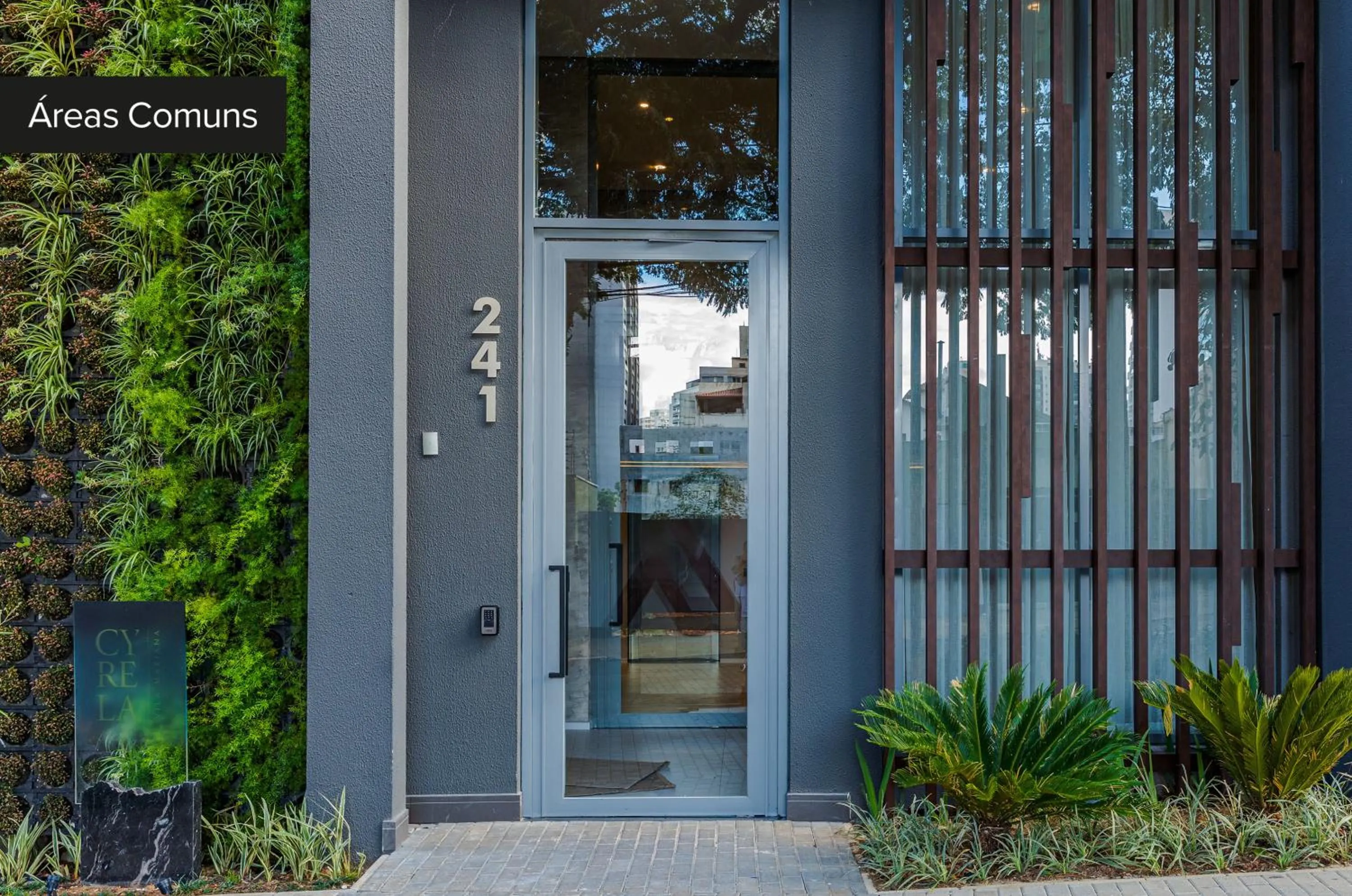 Property building in House of Charlie Vila Mariana