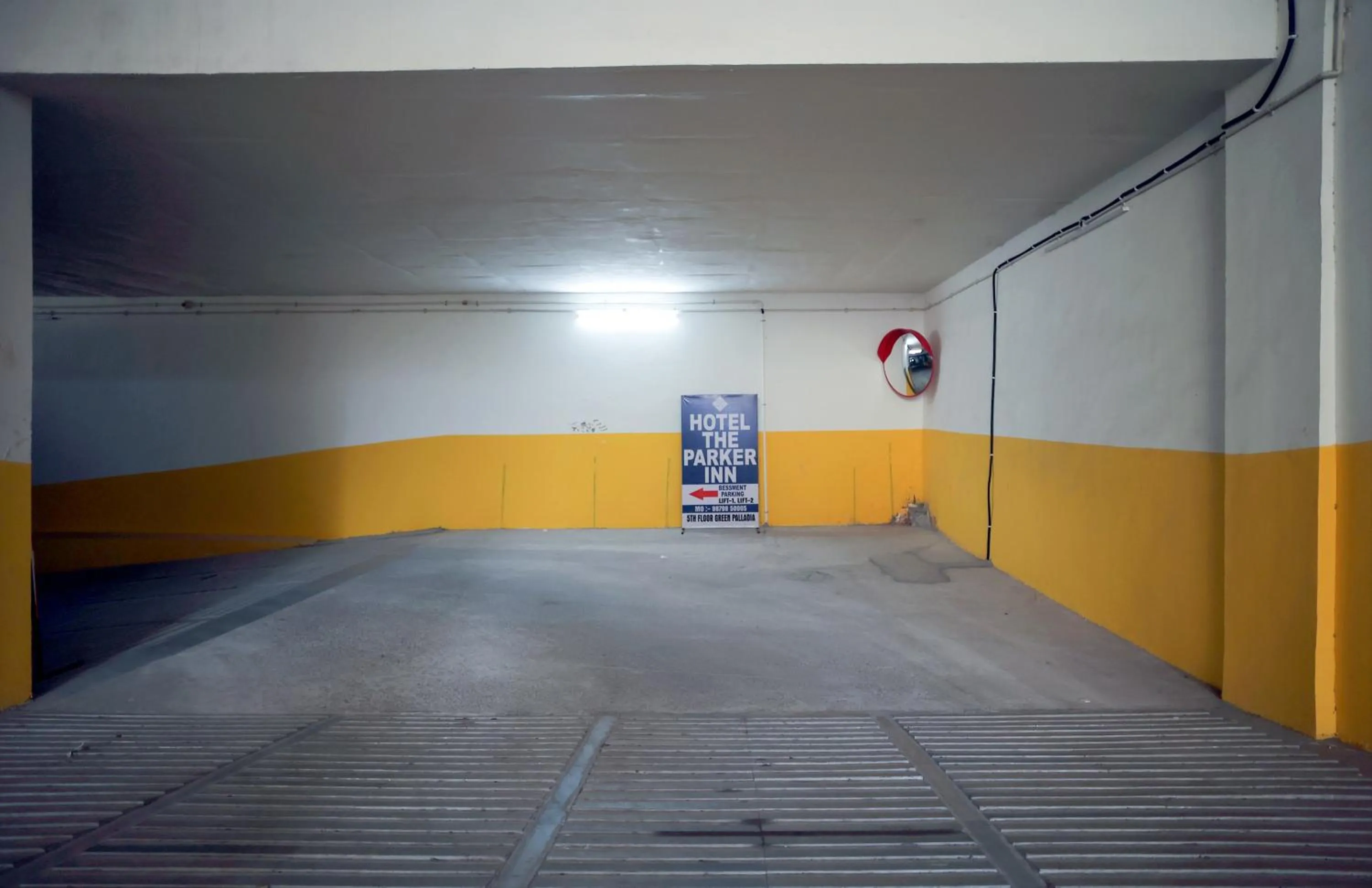 Parking in HOTEL THE PARKER INN By KBNT GROUP