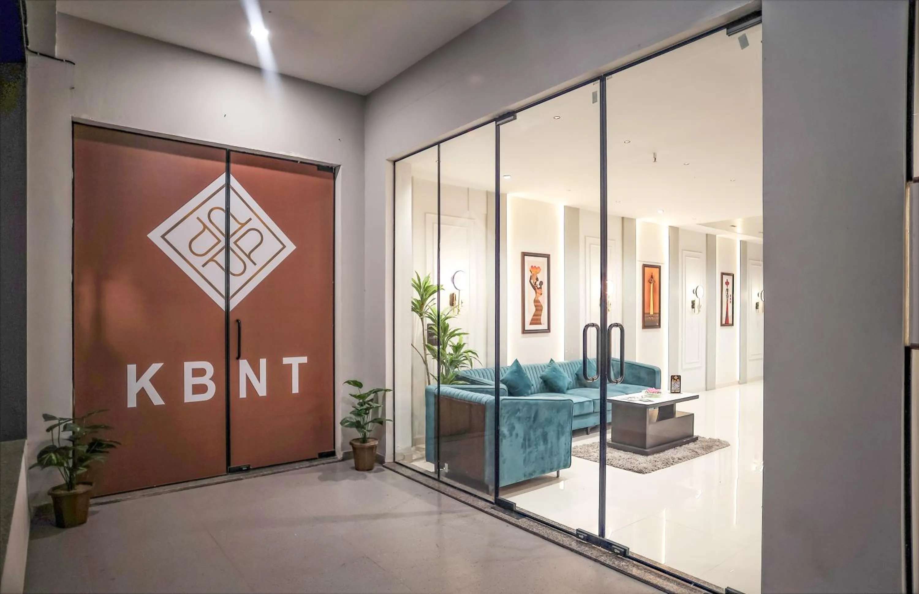 Seating area in HOTEL THE PARKER INN By KBNT GROUP