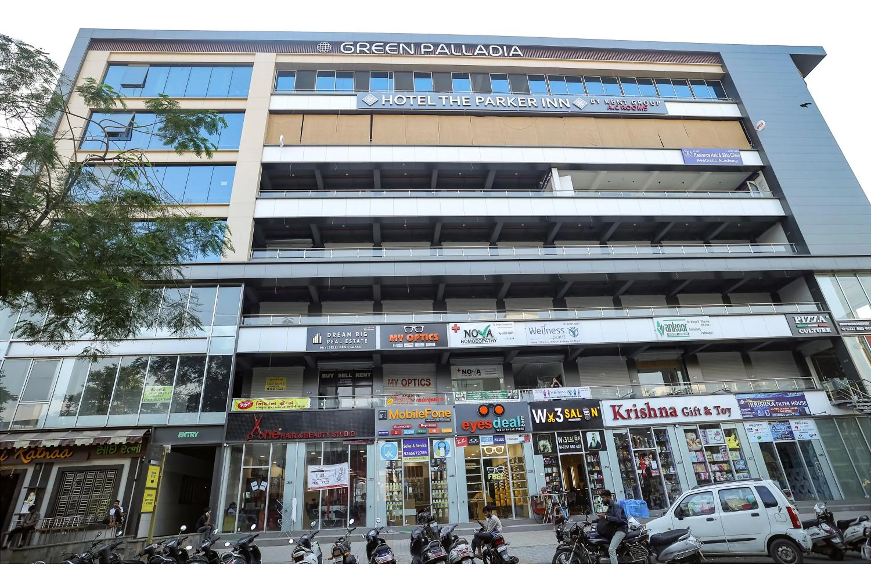 Property building in HOTEL THE PARKER INN By KBNT GROUP