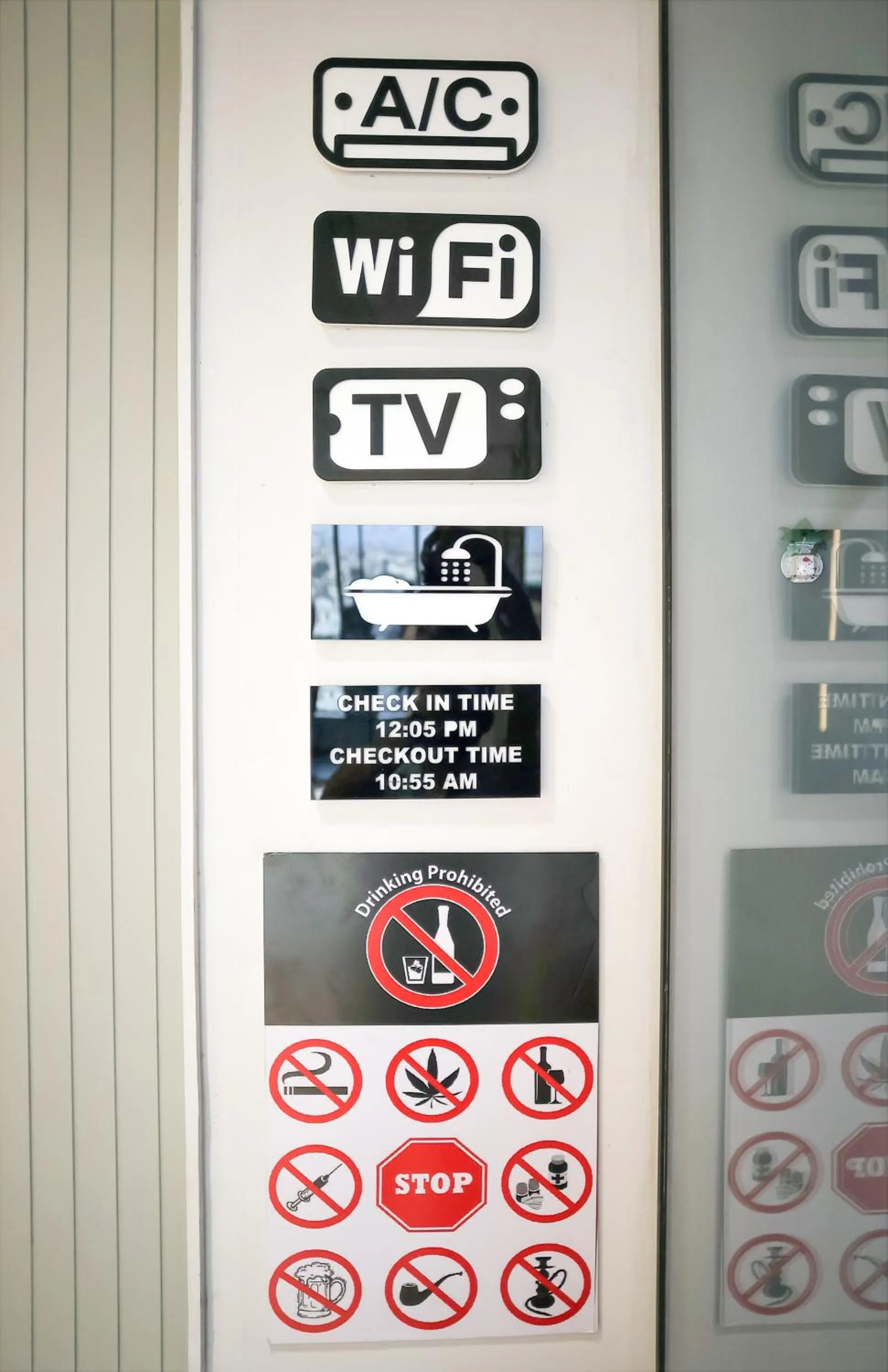 Property logo or sign in HOTEL THE PARKER INN By KBNT GROUP