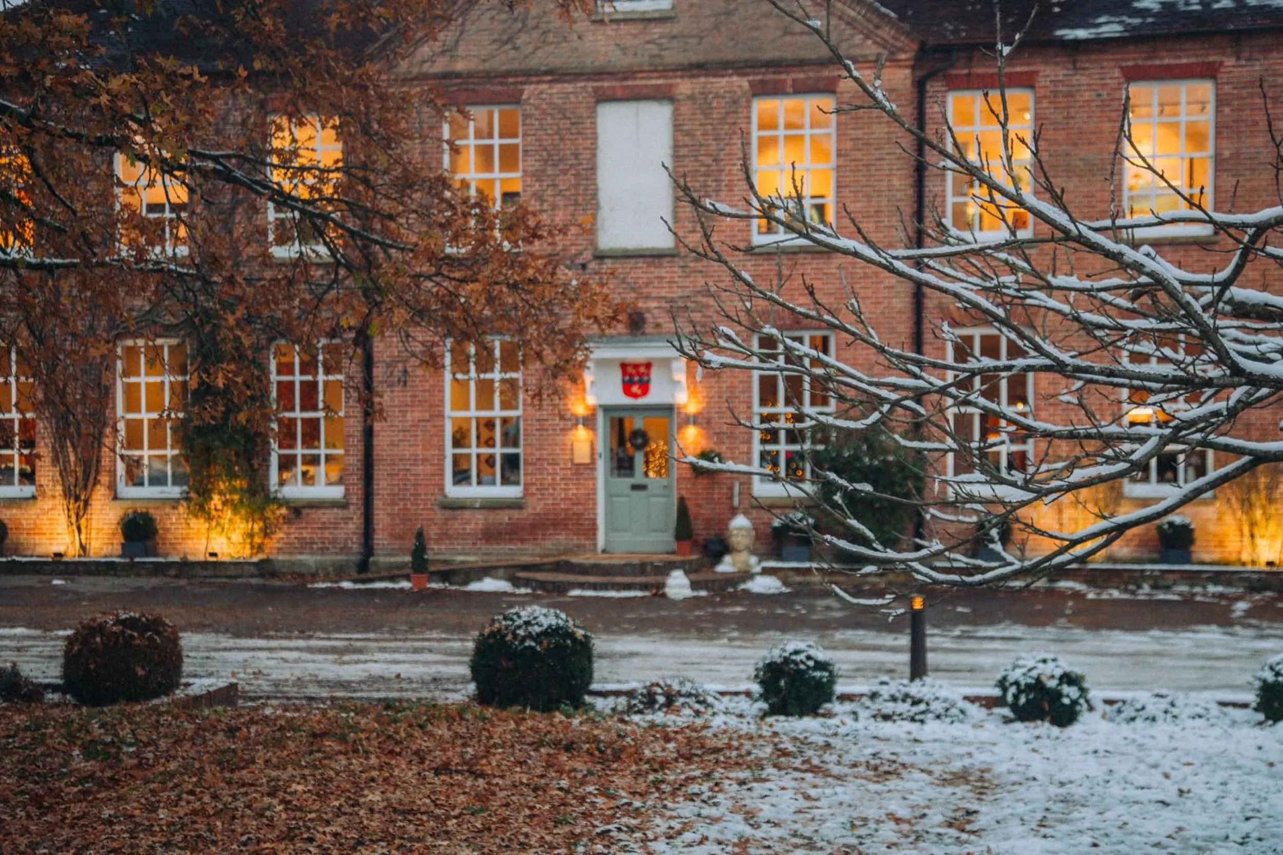 Property building in Trading Boundaries