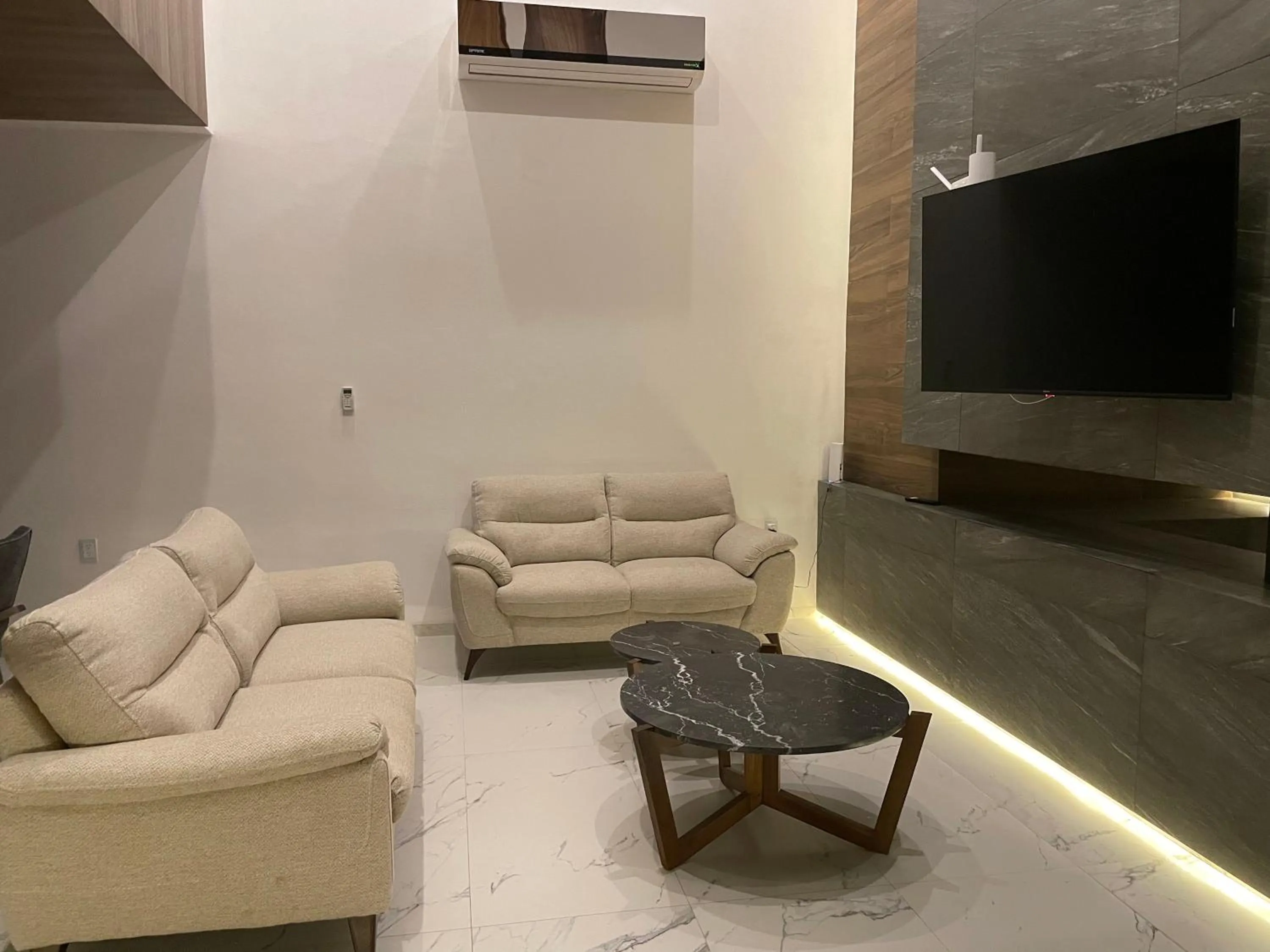 TV and multimedia in Tamaran casa de playa Pescadores 16