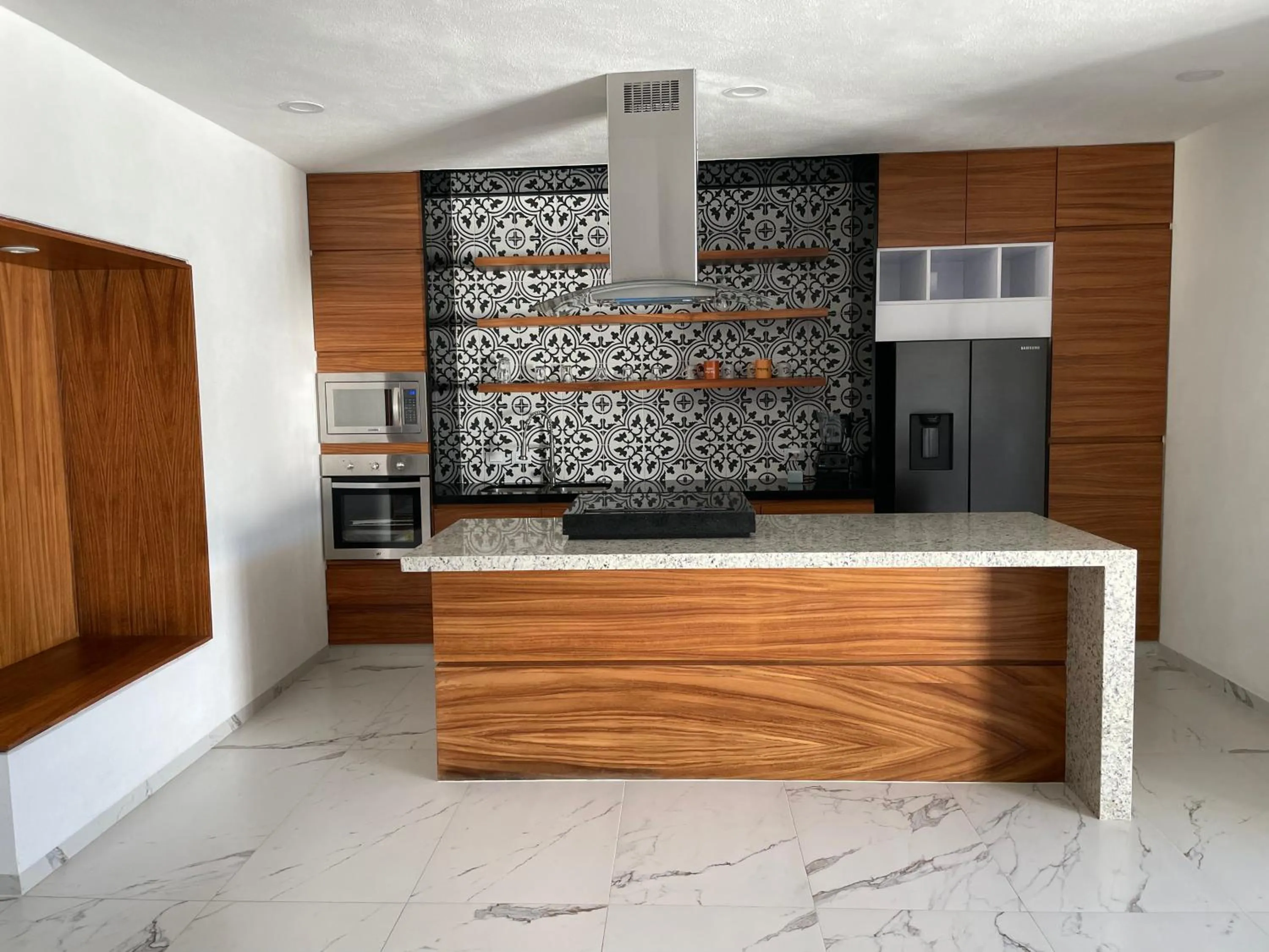 Kitchen or kitchenette in Tamaran casa de playa Pescadores 16