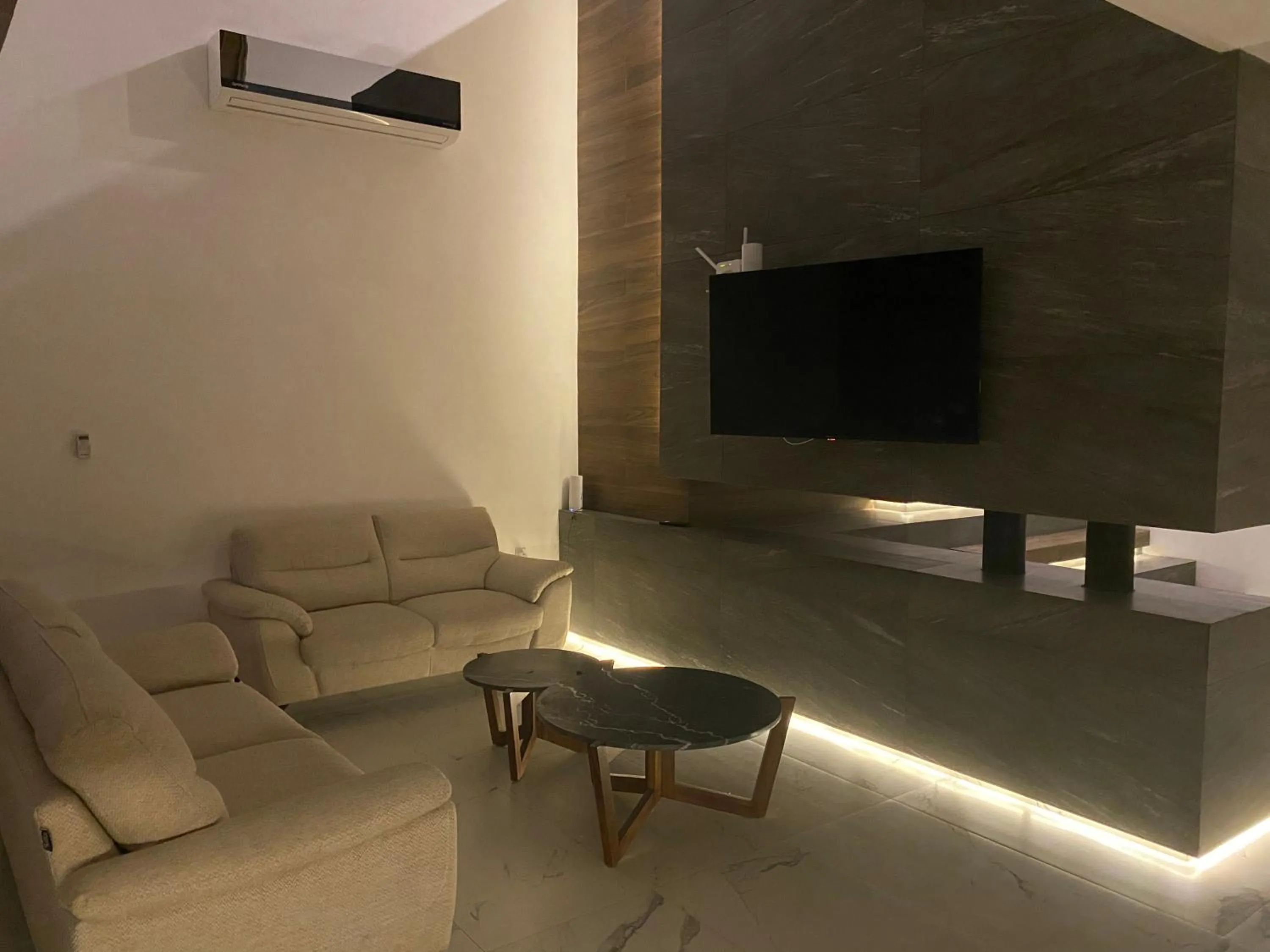 TV and multimedia in Tamaran casa de playa Pescadores 16