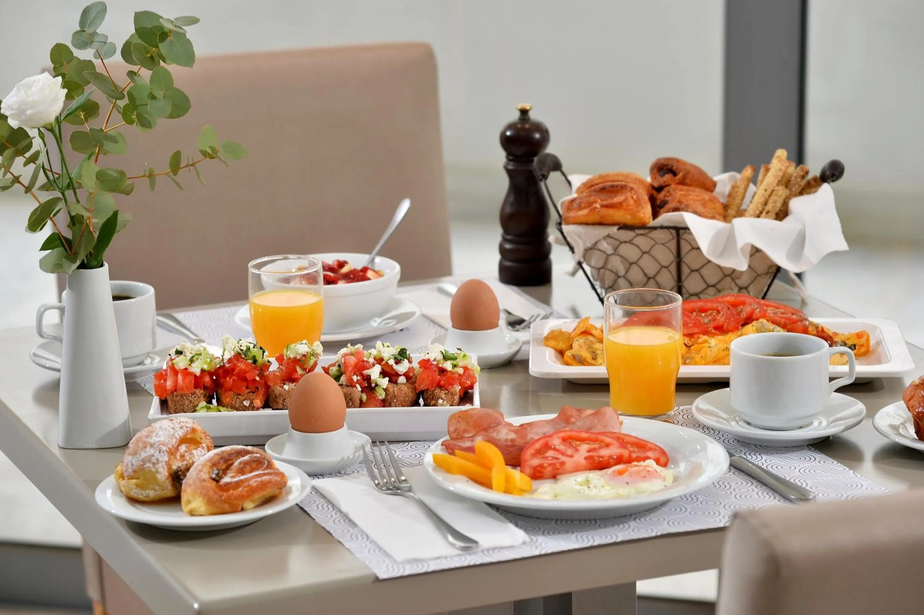 Food and drinks in Airotel Achaia Beach