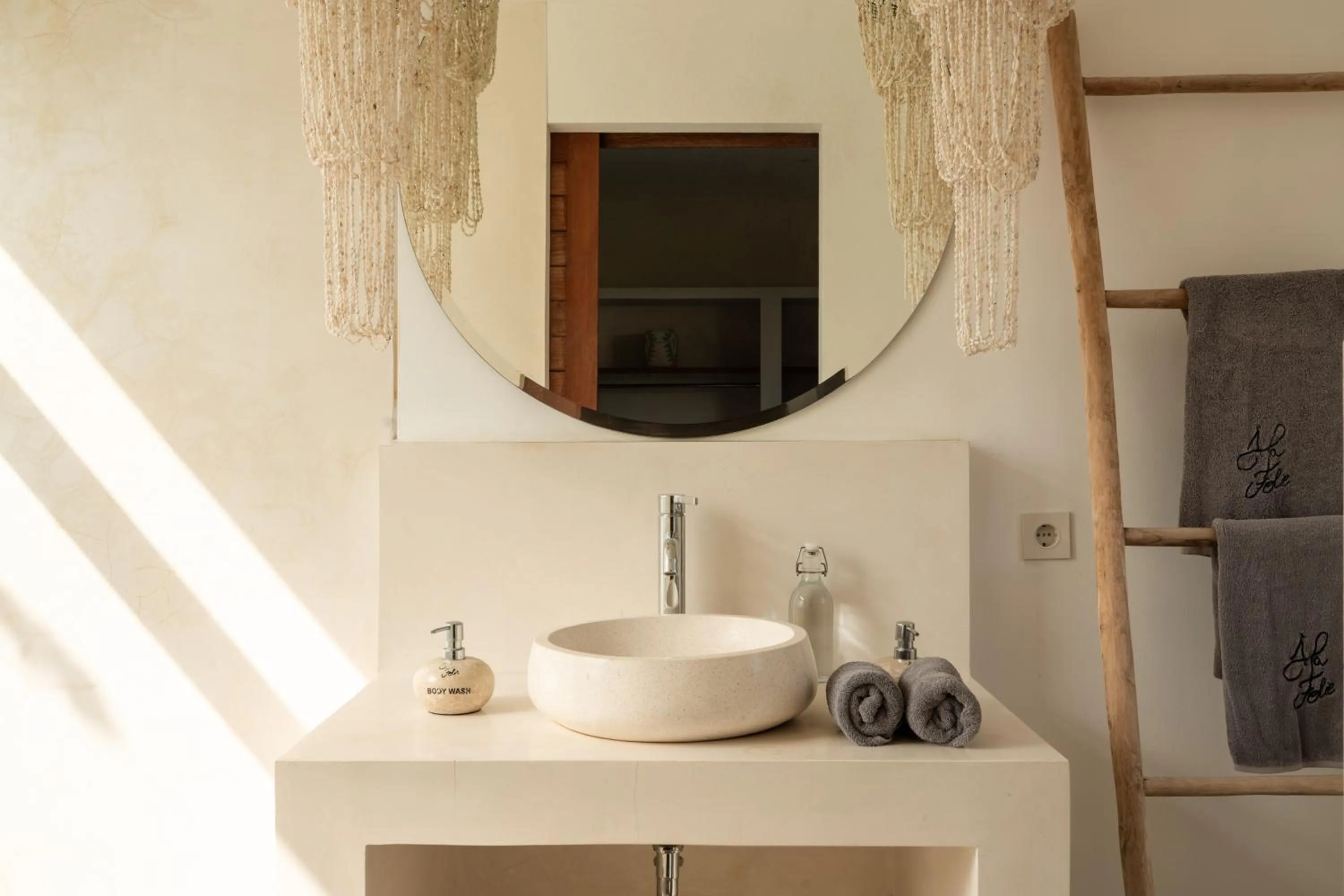 Bathroom in Villa Folie by Alfred in Bali