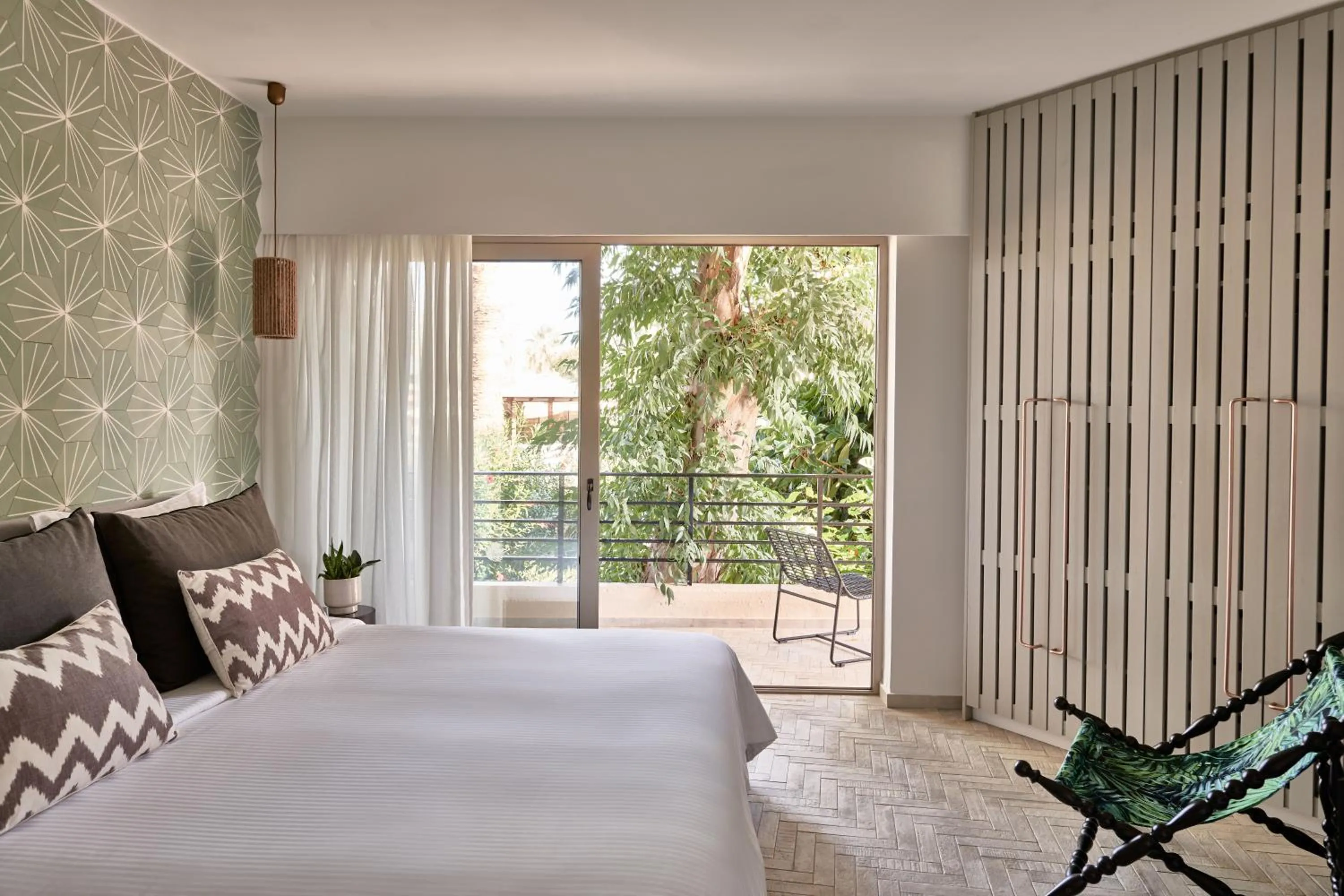 Balcony/Terrace, Bed in Phāea Cretan Malia, a Member of Design Hotels