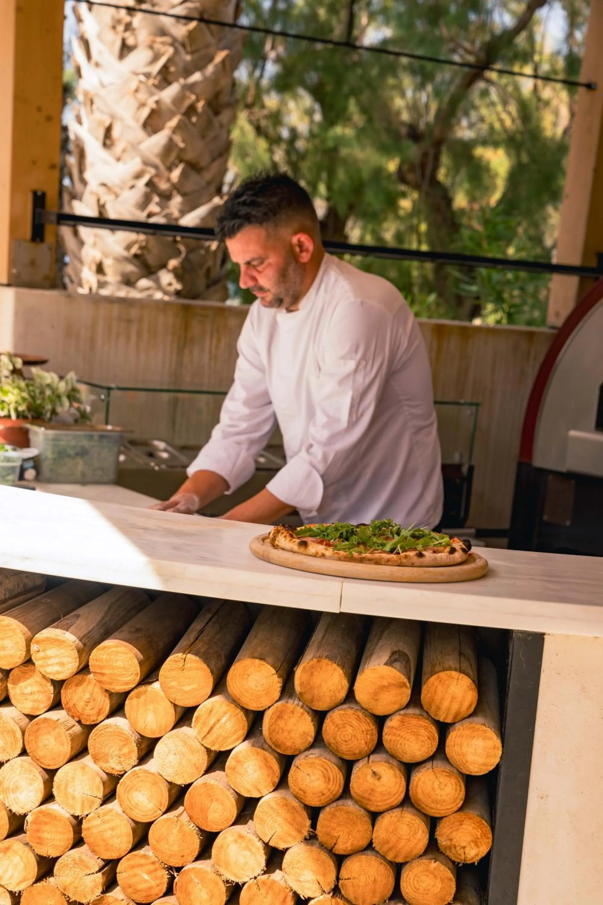 Food and drinks in Phāea Cretan Malia, a Member of Design Hotels