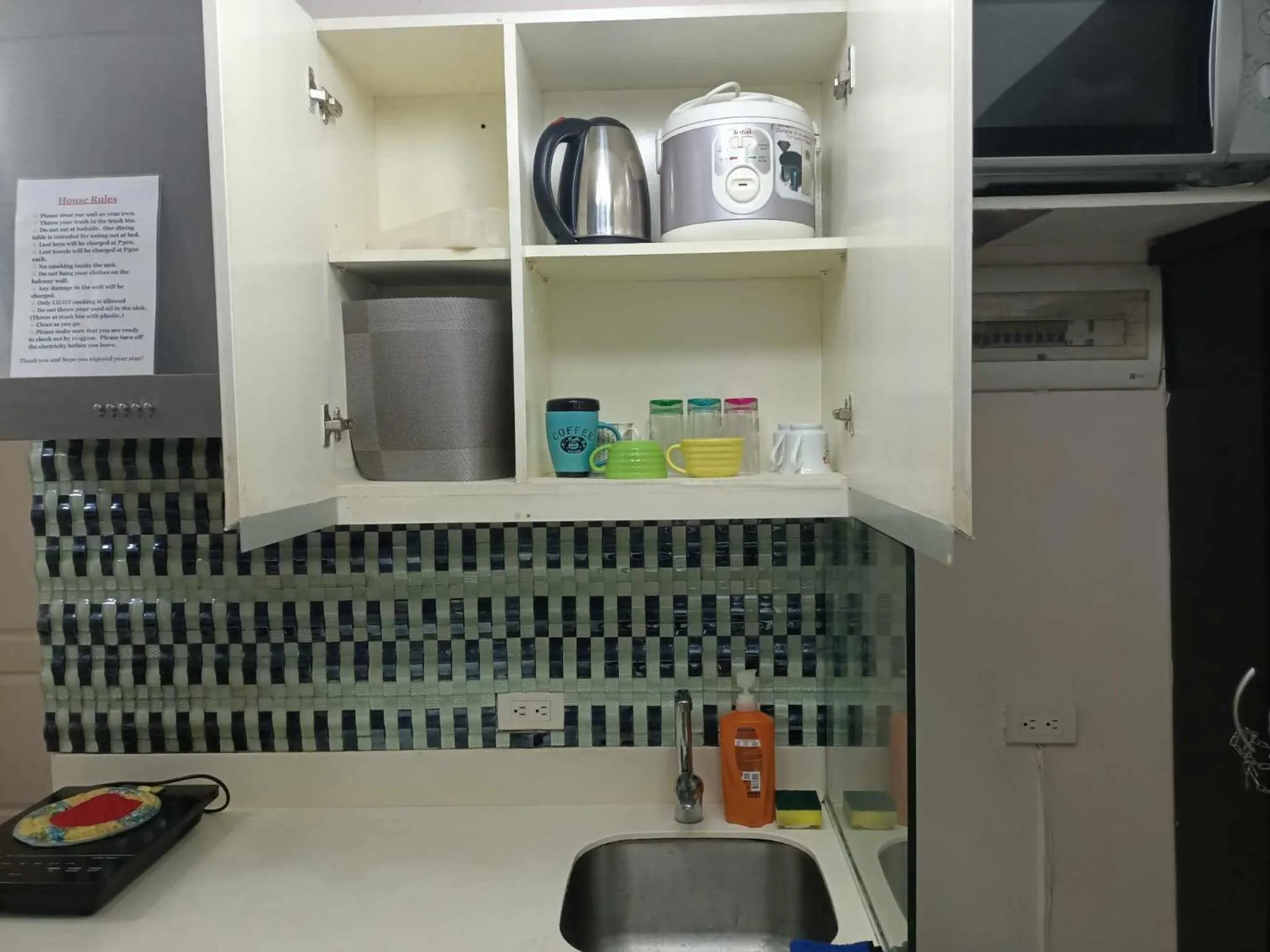 Azure Urban Resort with WIFI and Netflix